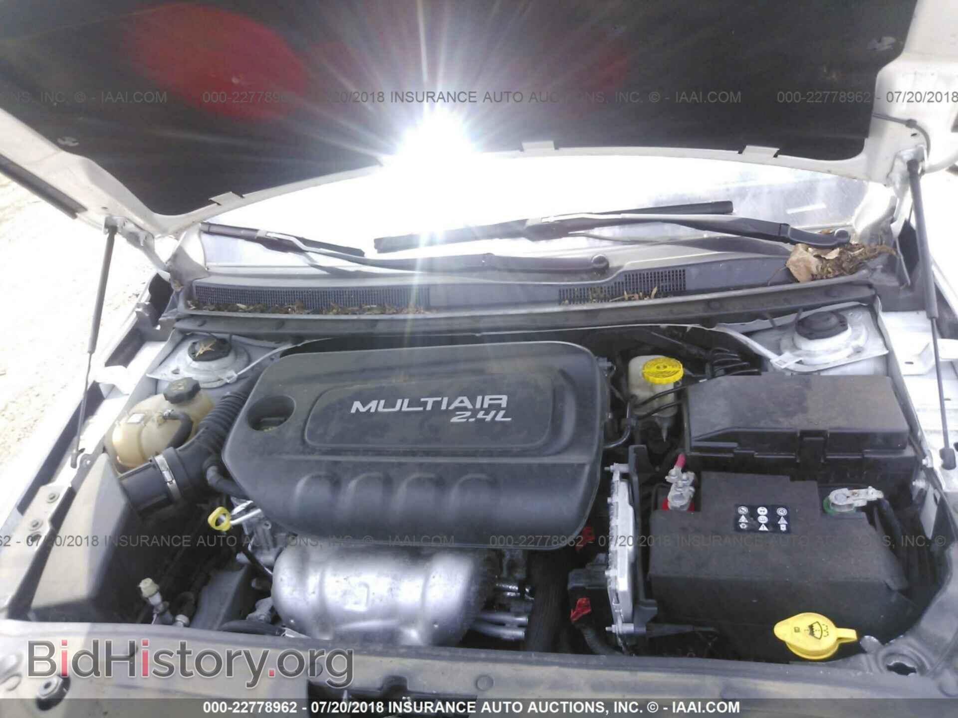 2015 Chrysler 200 - VIN: 1C3CCCAB0FN571932 - Фото 10