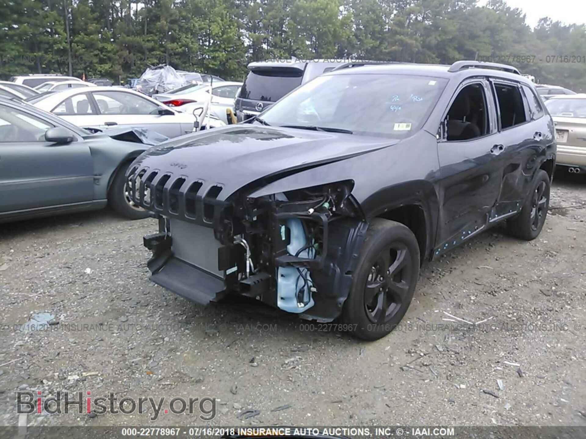 2017 Jeep Cherokee - VIN: 1C4PJMAB2HW595090 - Фото 2