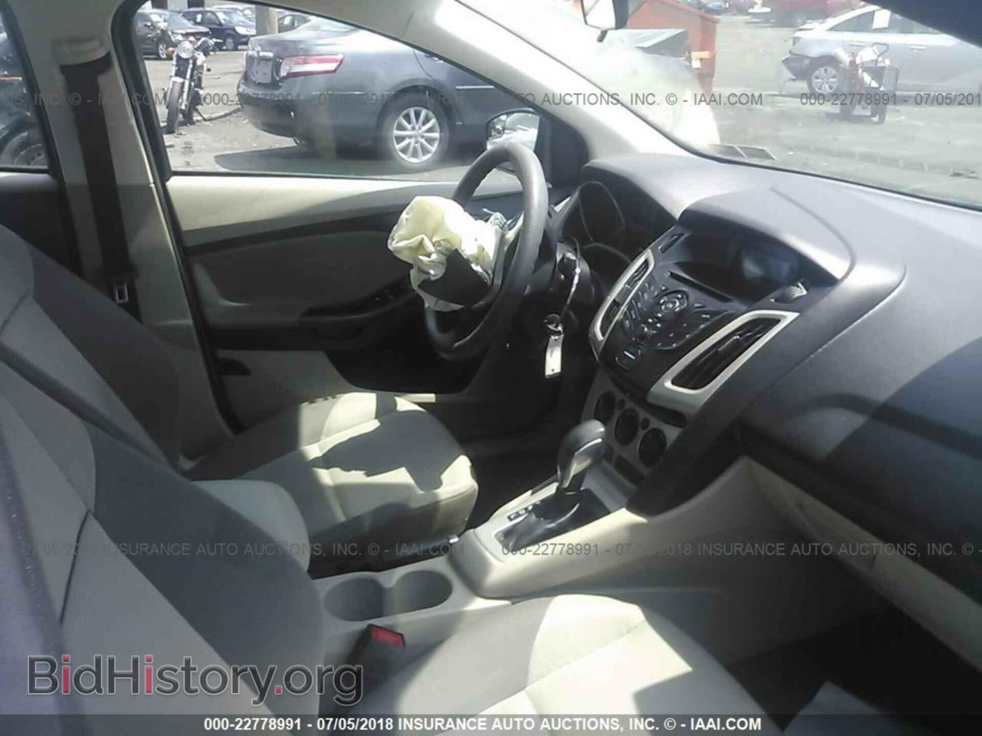 2012 Ford Focus - VIN: 1FAHP3F27CL260090 - Photo 5