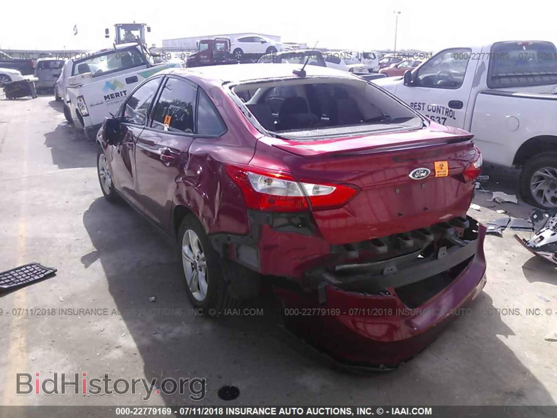 2012 Ford Focus - VIN: 1FAHP3F29CL449873 - Photo 3