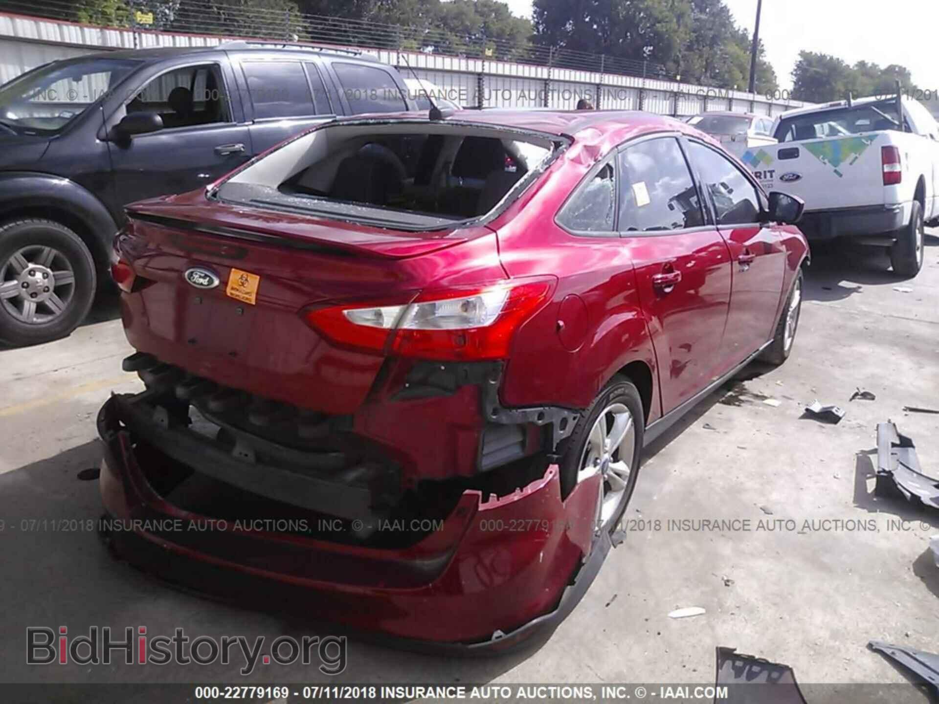 2012 Ford Focus - VIN: 1FAHP3F29CL449873 - Photo 4