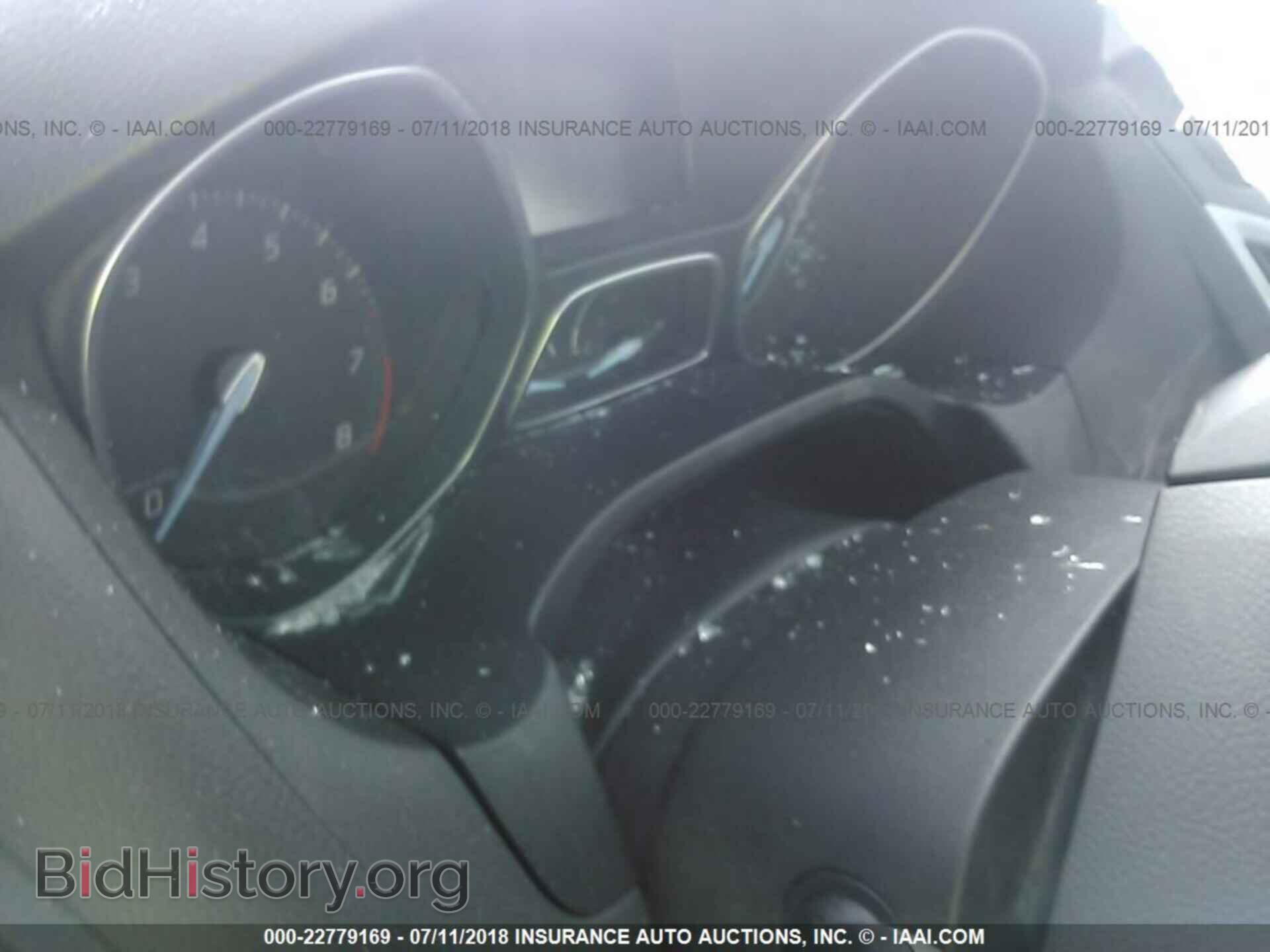 2012 Ford Focus - VIN: 1FAHP3F29CL449873 - Photo 7