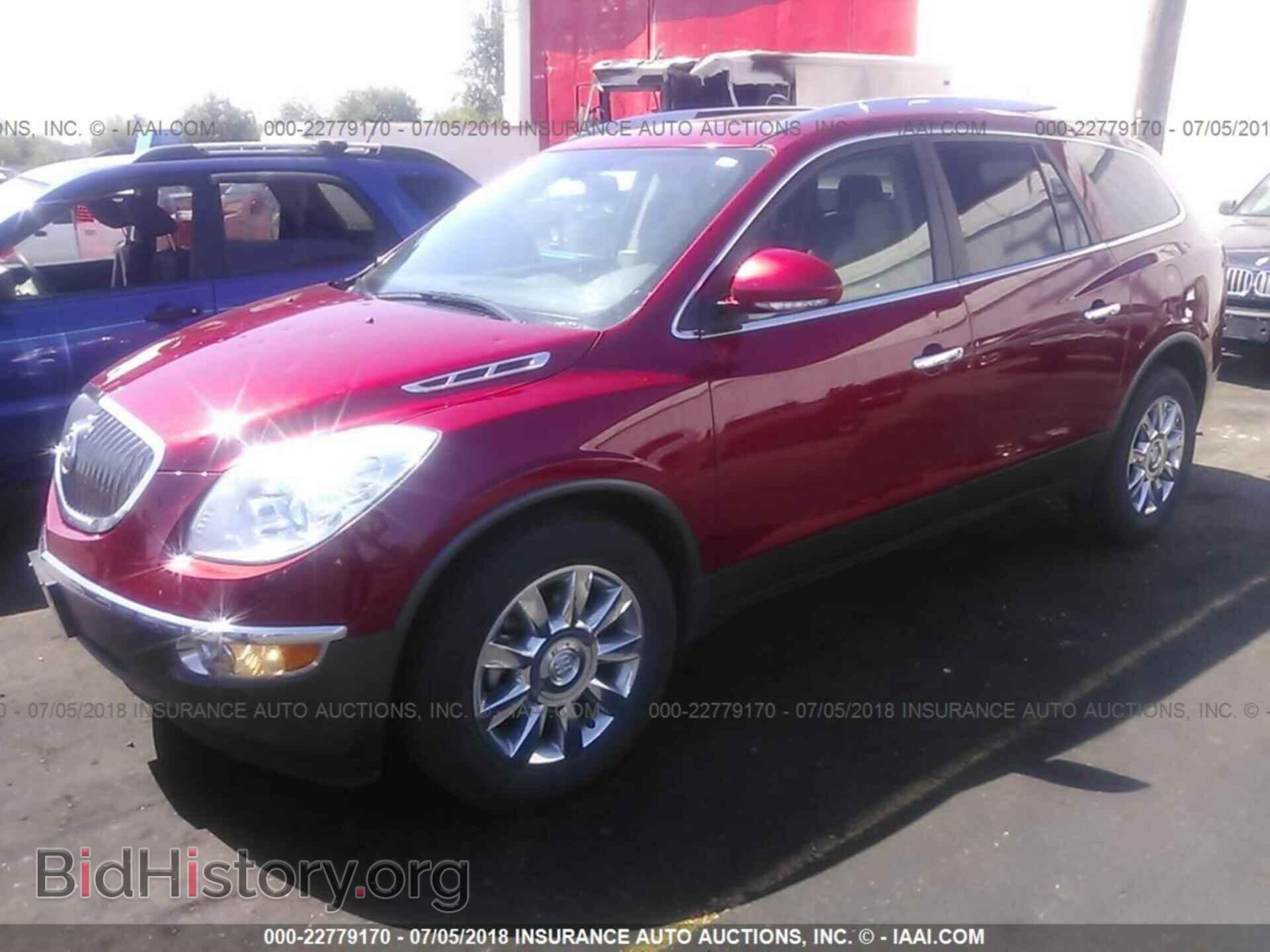 2012 Buick Enclave - VIN: 5GAKVDED7CJ384887 - Фото 2