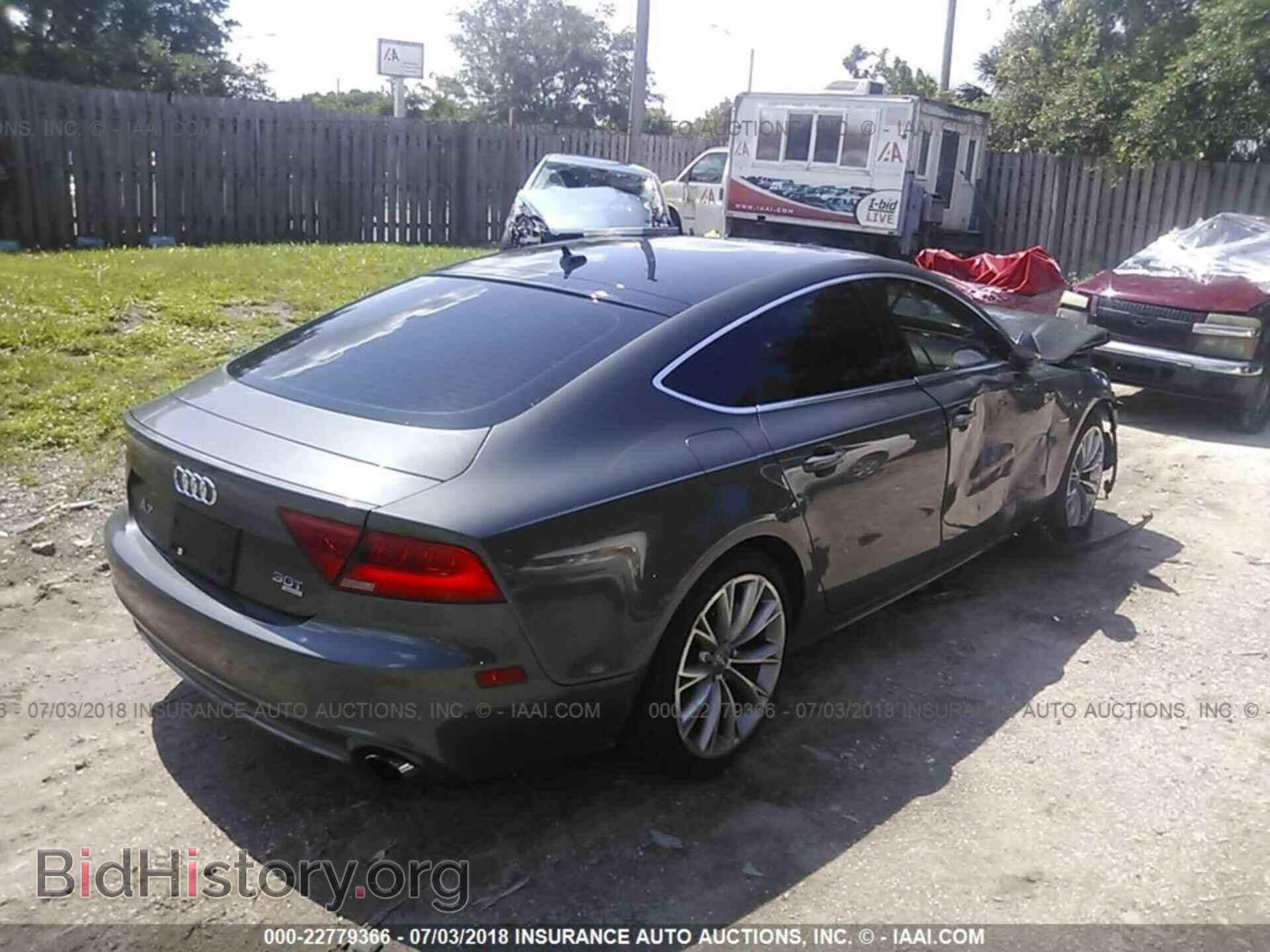 2012 Audi A7 - VIN: WAUYGAFC9CN074642 - Фото 4