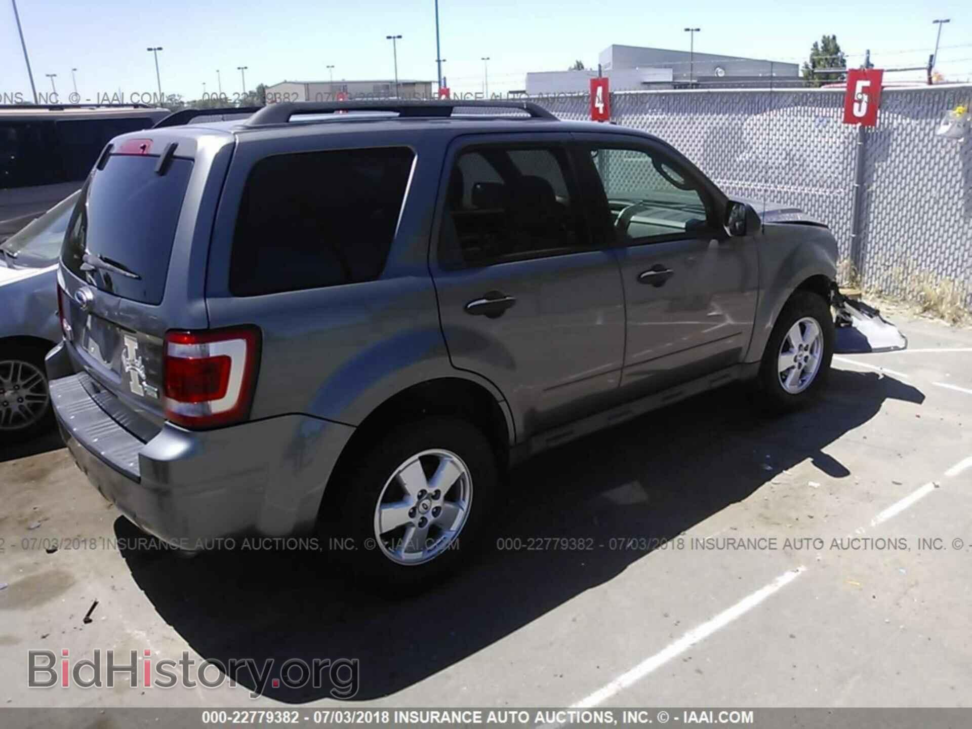 2012 Ford Escape - VIN: 1FMCU0DG7CKB06071 - Photo 4