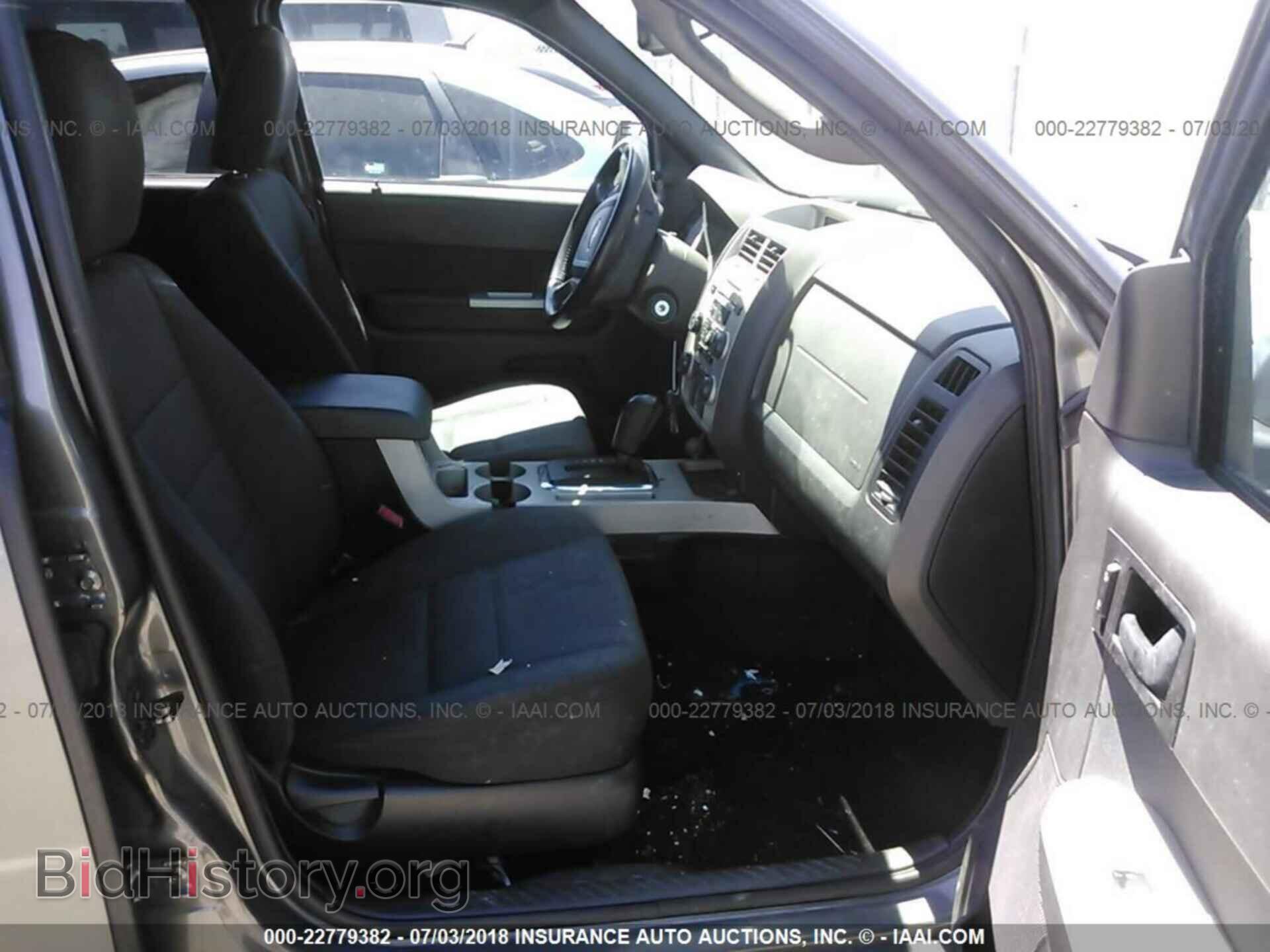 2012 Ford Escape - VIN: 1FMCU0DG7CKB06071 - Photo 5