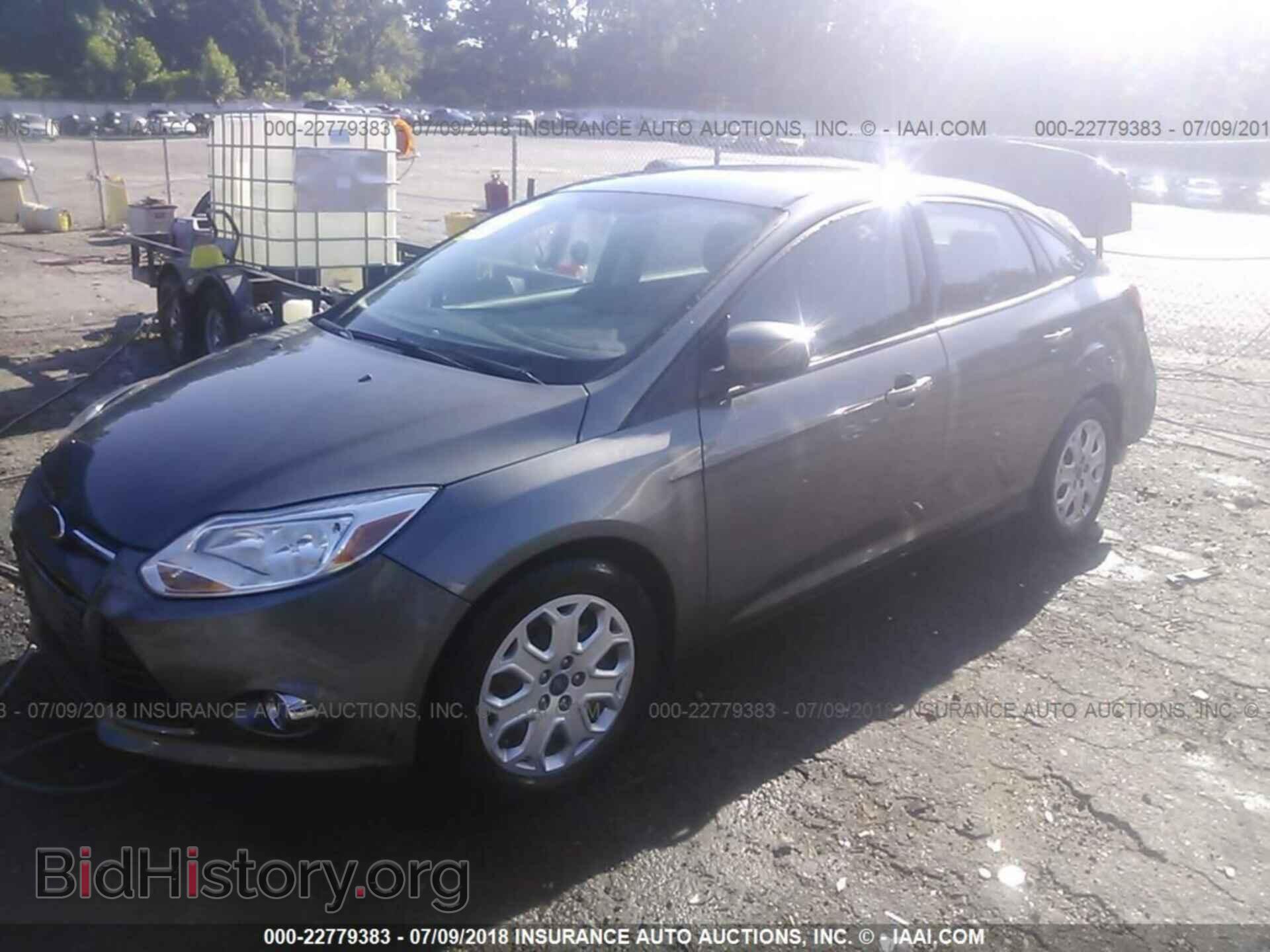 2012 Ford Focus - VIN: 1FAHP3F28CL466809 - Photo 2
