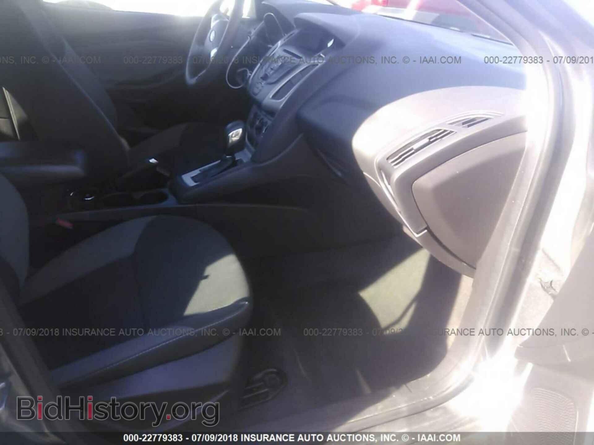 2012 Ford Focus - VIN: 1FAHP3F28CL466809 - Photo 5