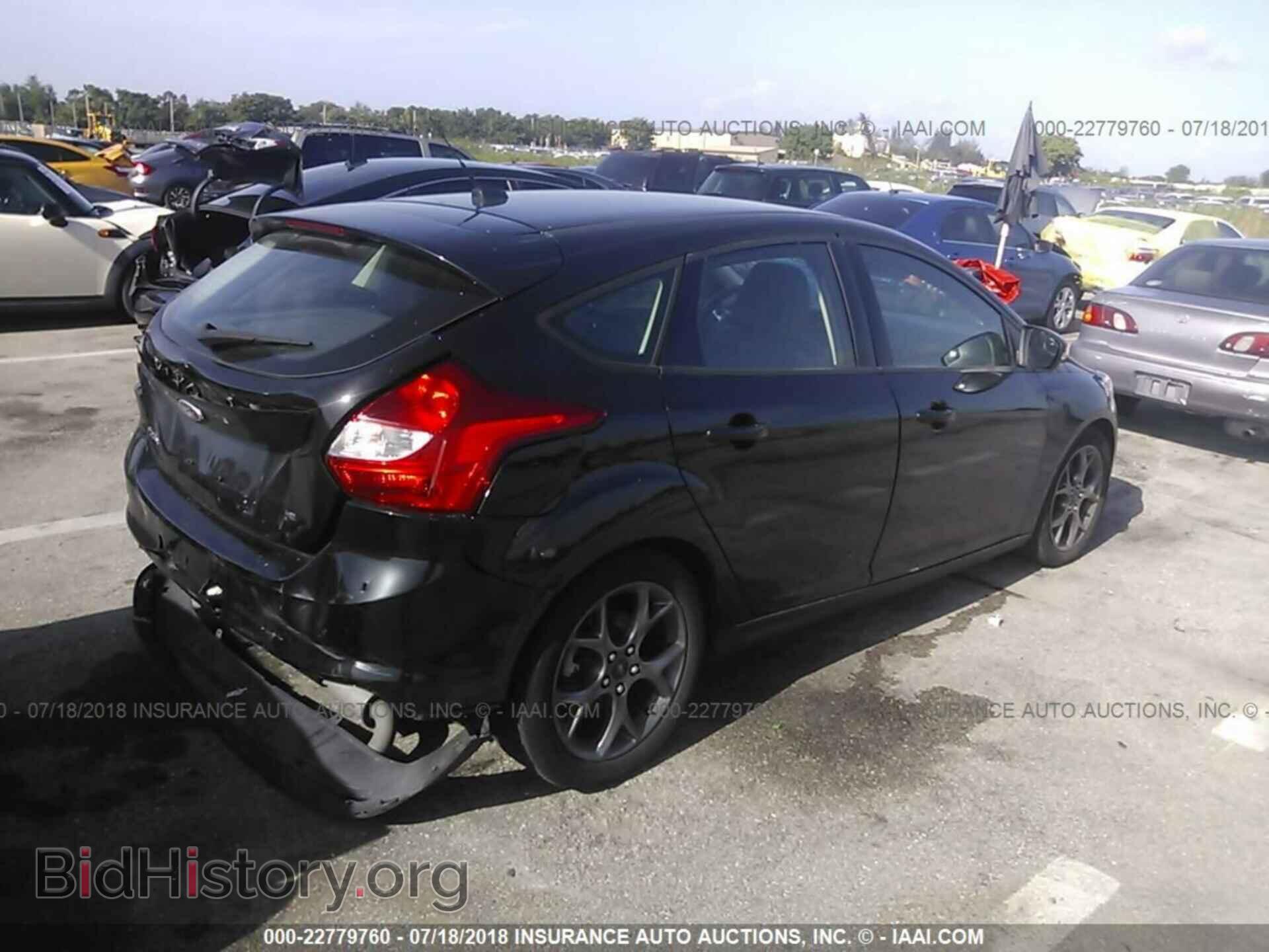 2014 Ford Focus - VIN: 1FADP3K25EL374368 - Photo 4