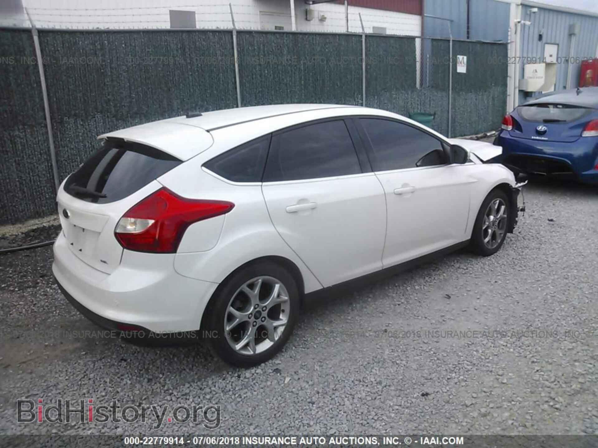 2012 Ford Focus - VIN: 1FAHP3M22CL220972 - Photo 4