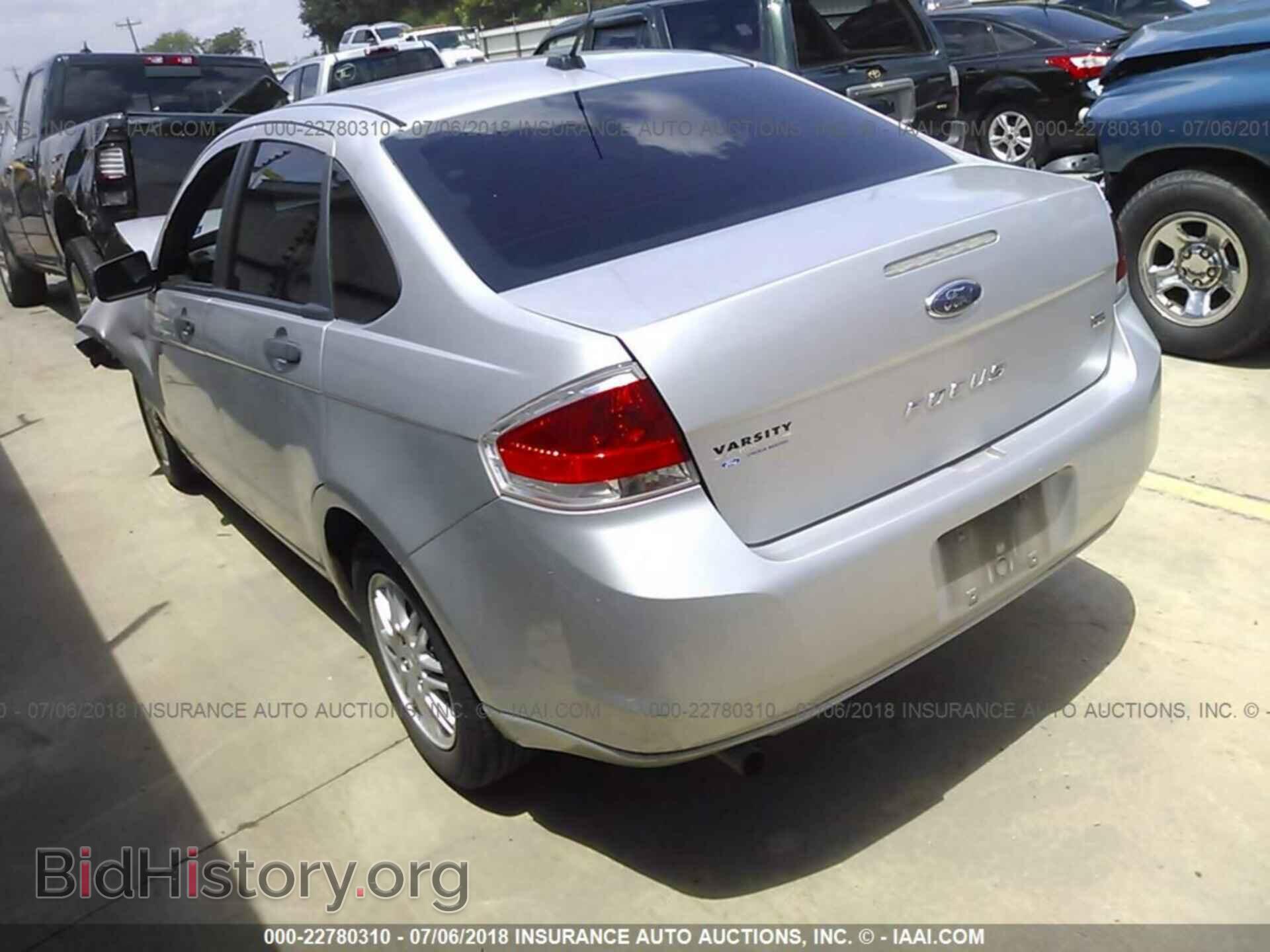 2011 Ford Focus - VIN: 1FAHP3FN5BW112219 - Фото 3