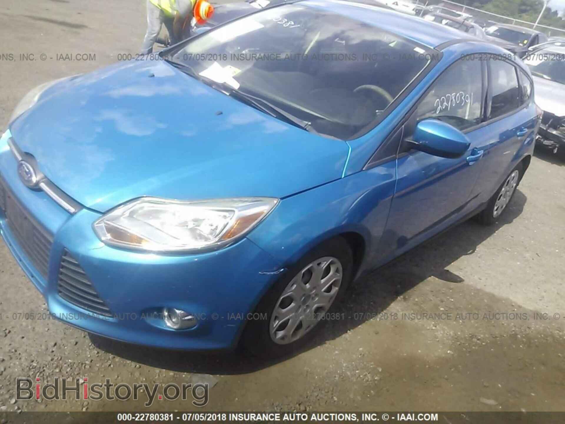 2012 Ford Focus - VIN: 1FAHP3K26CL126743 - Photo 2