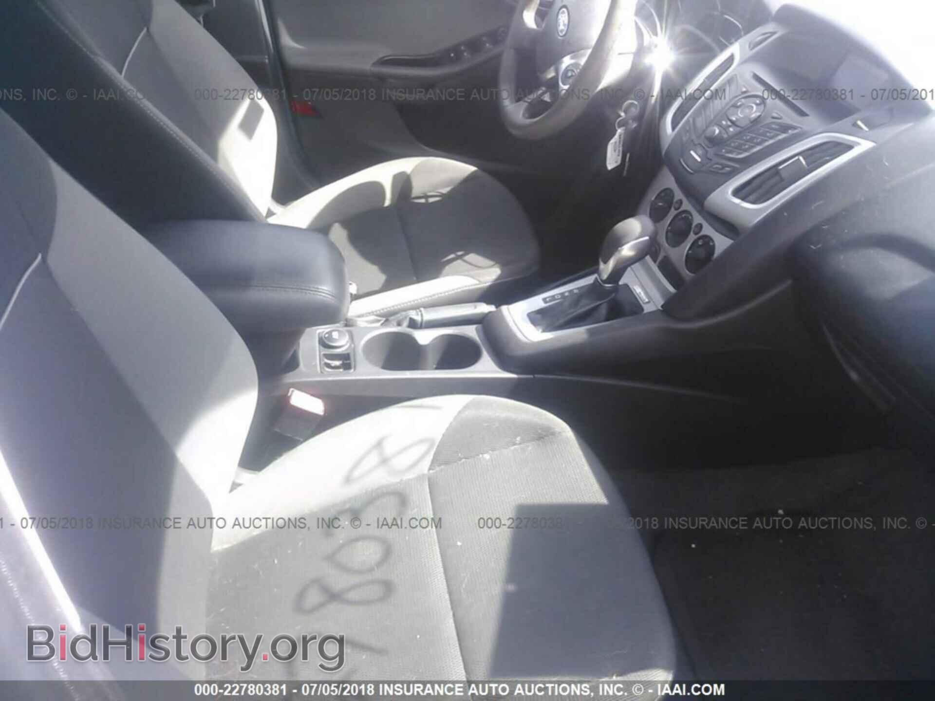 2012 Ford Focus - VIN: 1FAHP3K26CL126743 - Photo 5