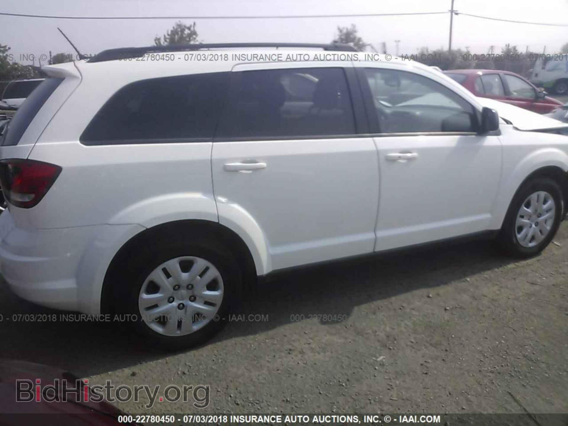 2015 Dodge Journey - VIN: 3C4PDCAB9FT552886 - Photo 4