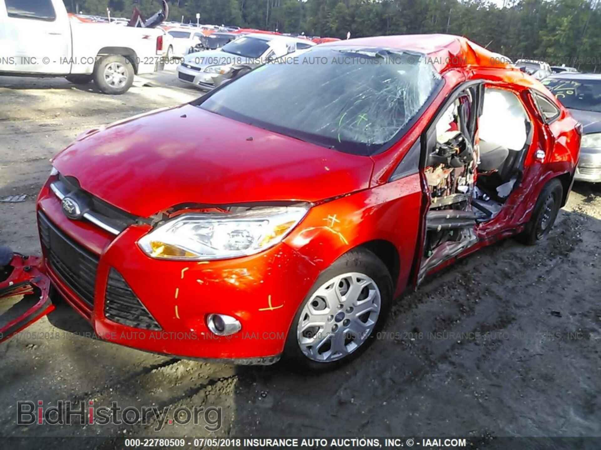 2012 Ford Focus - VIN: 1FAHP3F21CL346317 - Фото 2