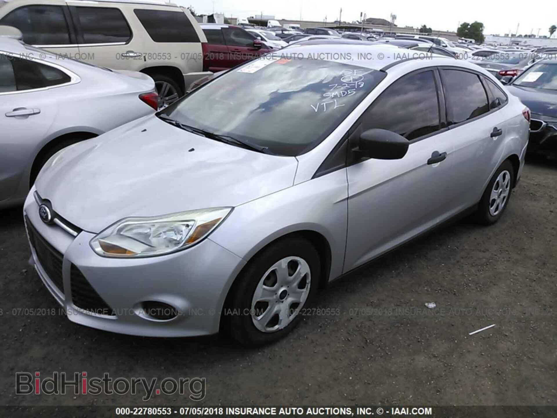2013 Ford Focus - VIN: 1FADP3E27DL234297 - Photo 2