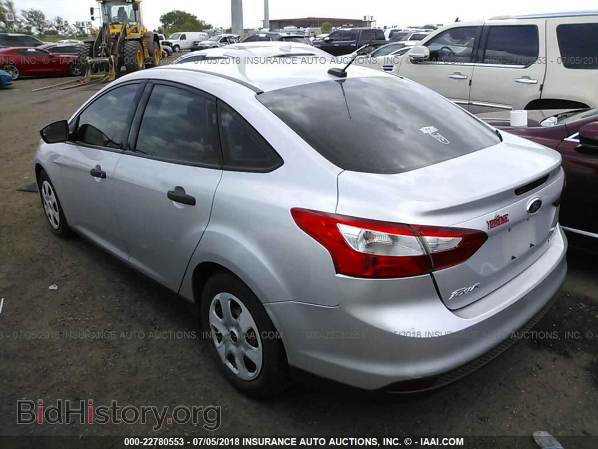 2013 Ford Focus - VIN: 1FADP3E27DL234297 - Photo 3