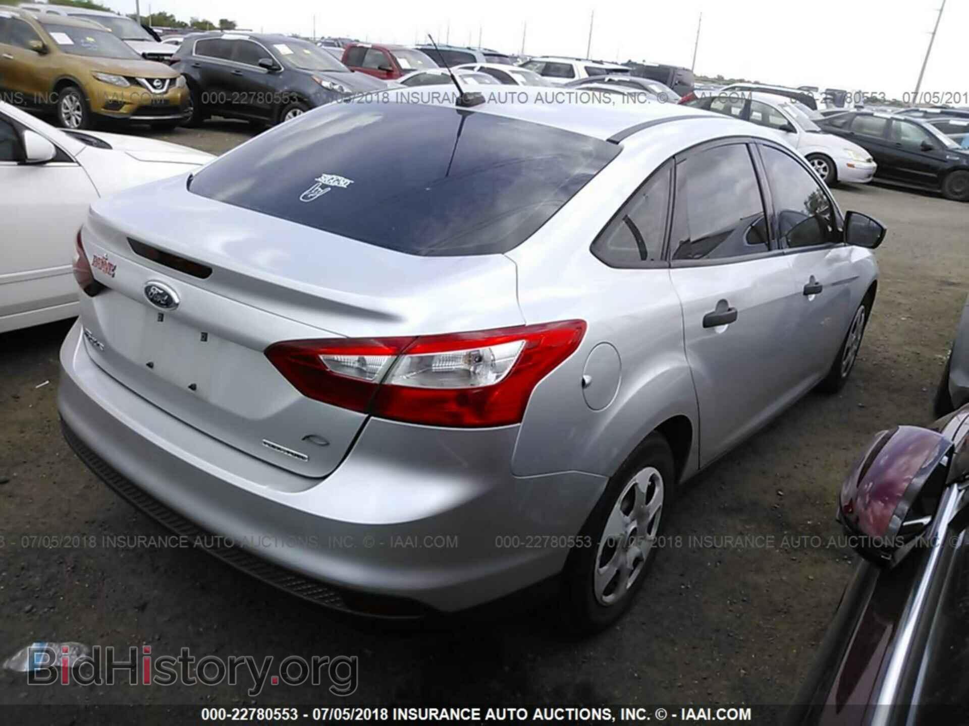 2013 Ford Focus - VIN: 1FADP3E27DL234297 - Photo 4