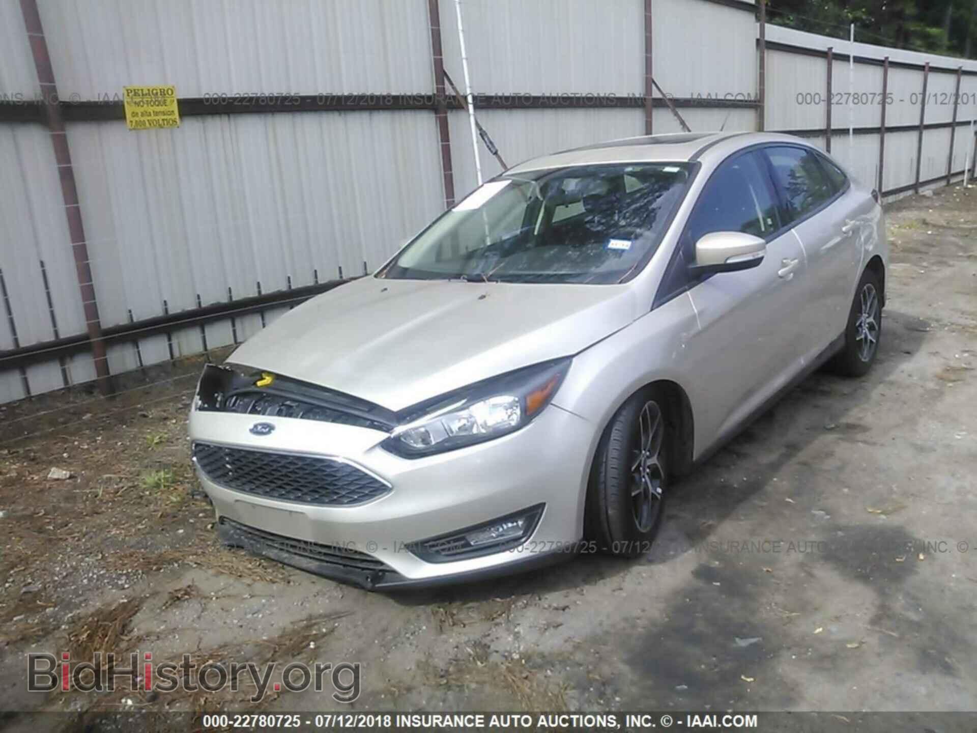 2017 Ford Focus - VIN: 1FADP3H24HL341762 - Фото 2