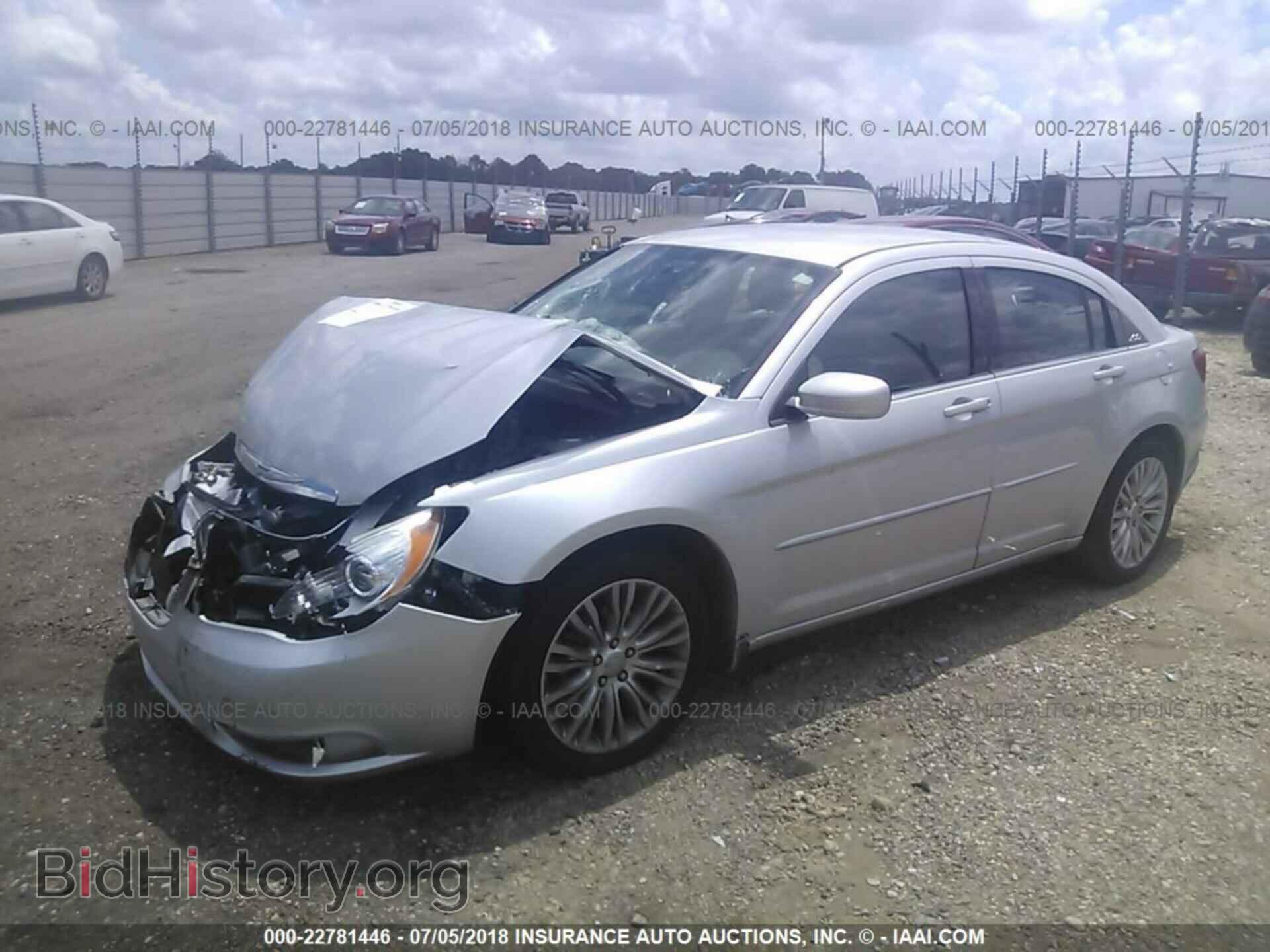 2012 Chrysler 200 - VIN: 1C3CCBAB5CN149080 - Photo 2