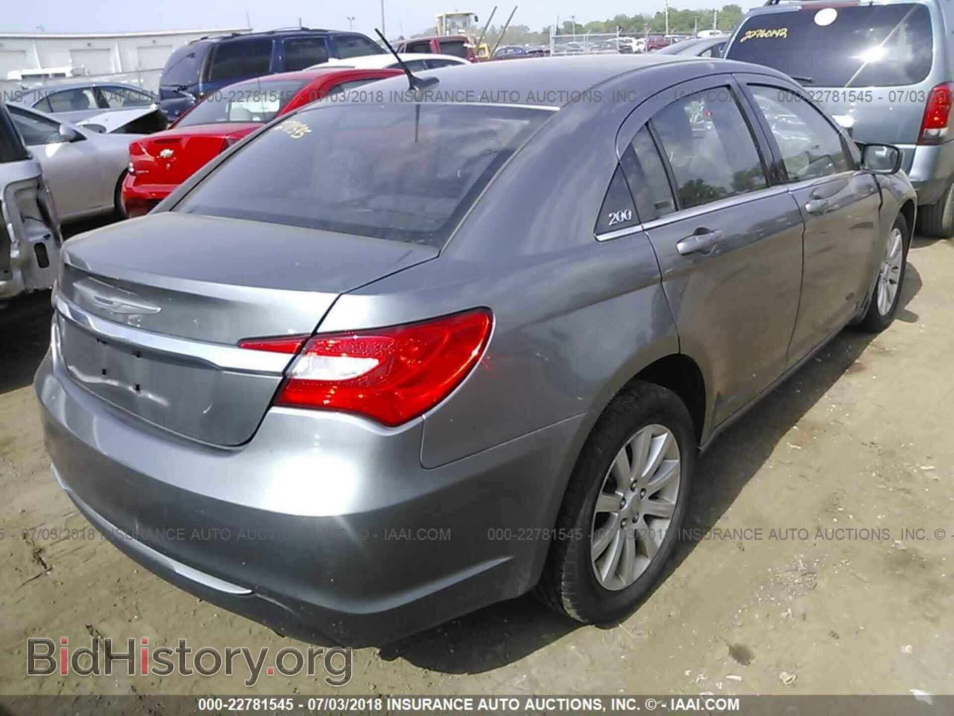 2013 Chrysler 200 - VIN: 1C3CCBBB8DN552910 - Photo 4