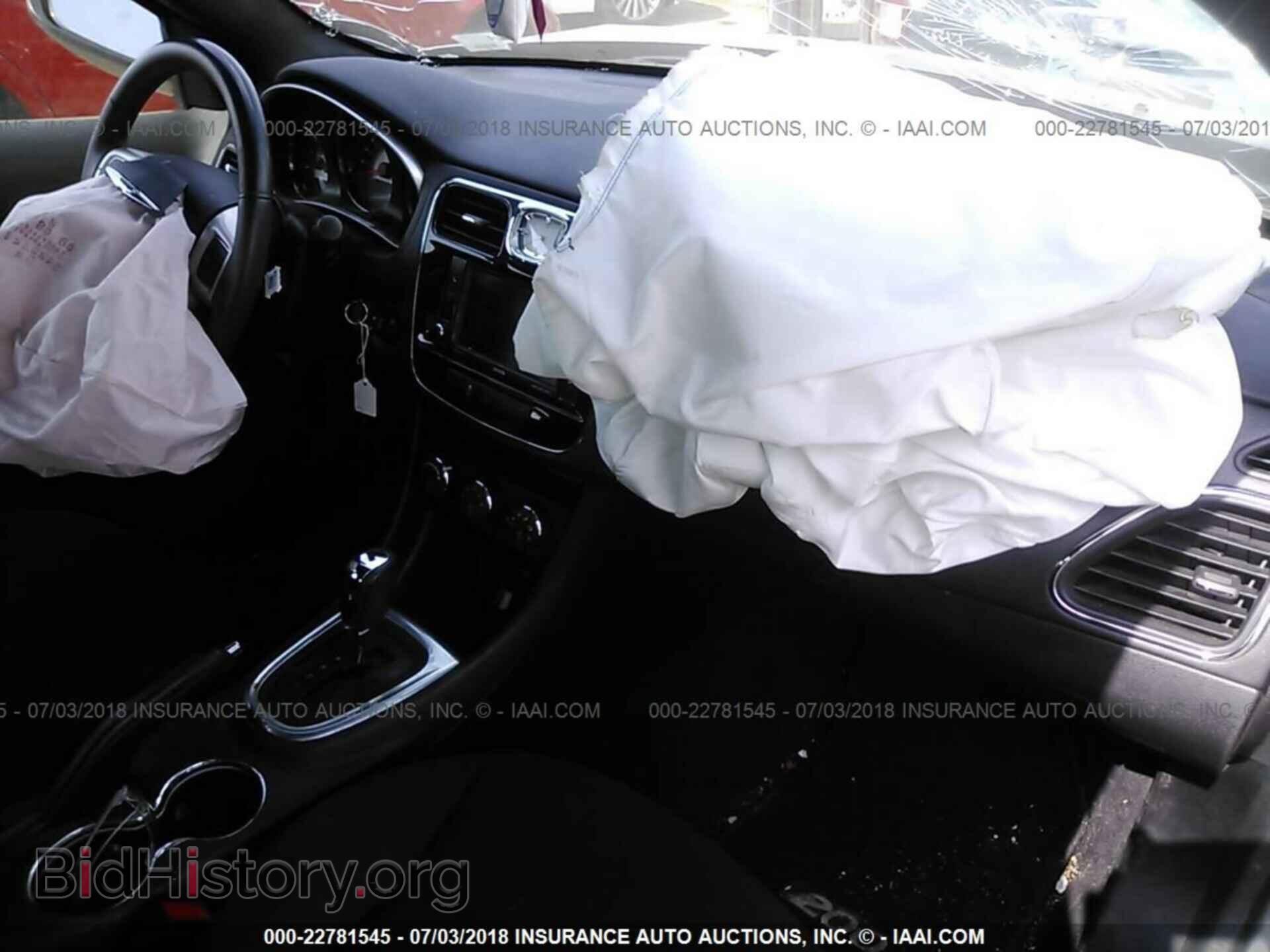 2013 Chrysler 200 - VIN: 1C3CCBBB8DN552910 - Photo 5