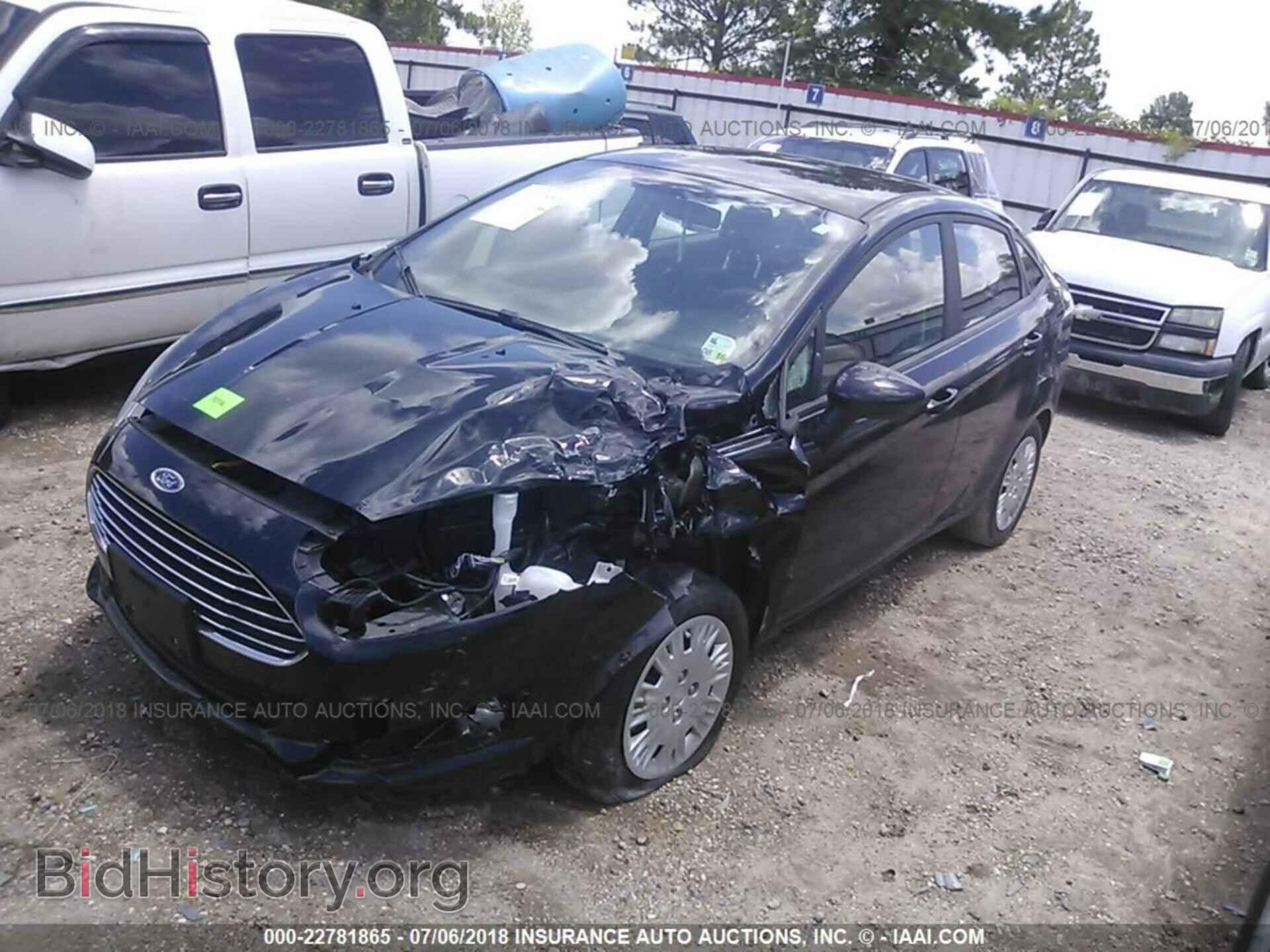 2017 Ford Fiesta - VIN: 3FADP4AJ0HM134548 - Photo 2