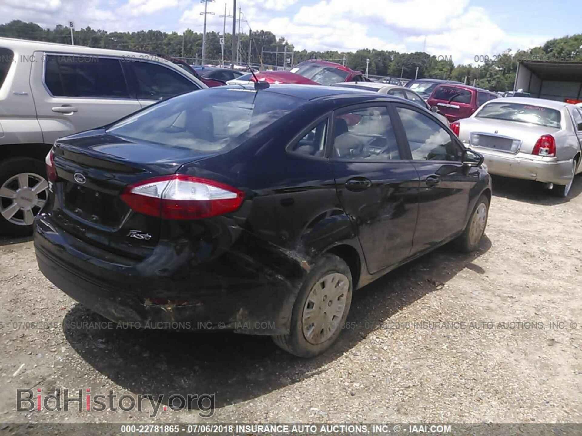 2017 Ford Fiesta - VIN: 3FADP4AJ0HM134548 - Photo 4