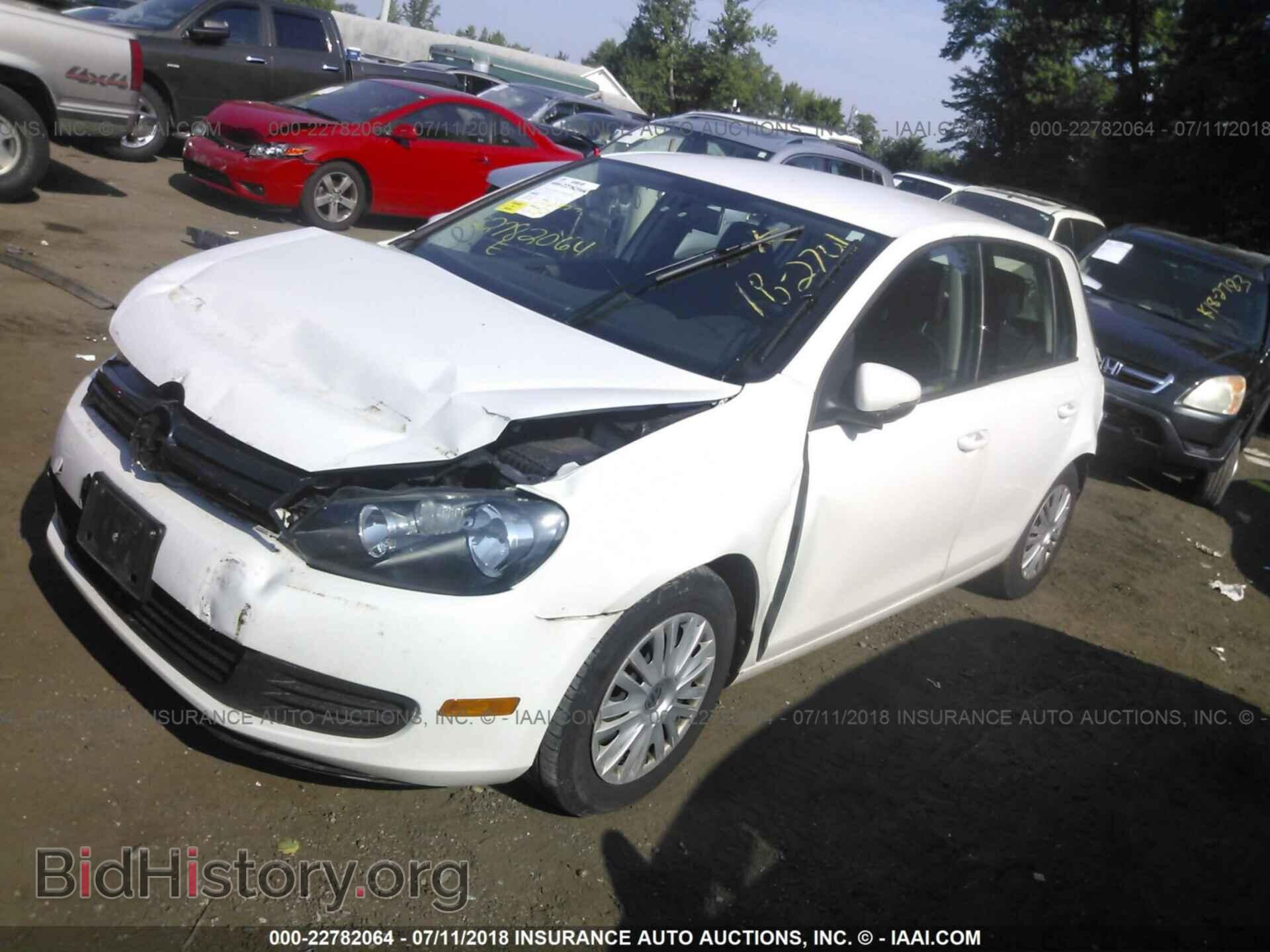2013 Volkswagen Golf - VIN: WVWDB7AJ8DW127593 - Фото 2
