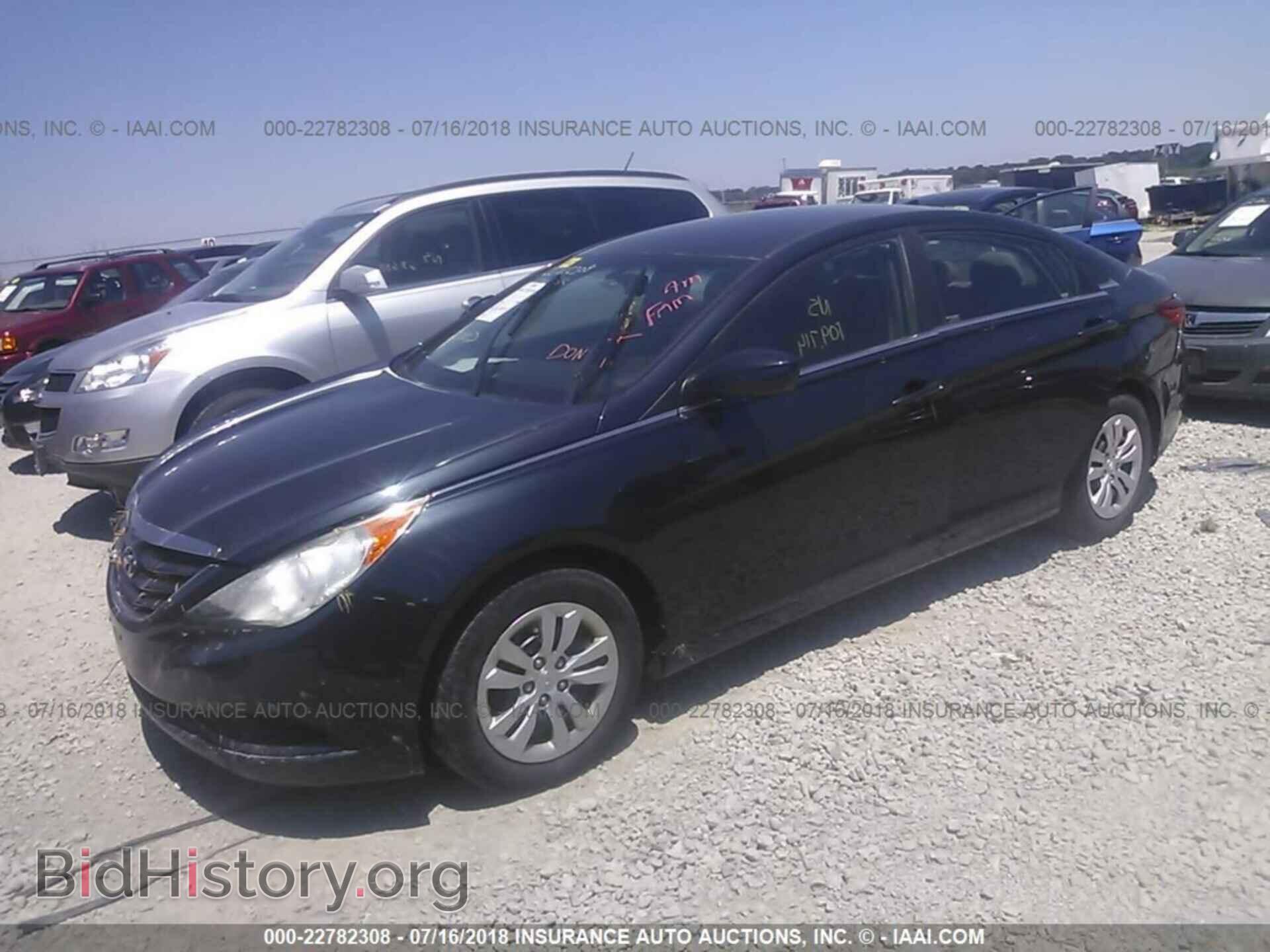 2012 Hyundai Sonata - VIN: 5NPEB4AC5CH387751 - Photo 2