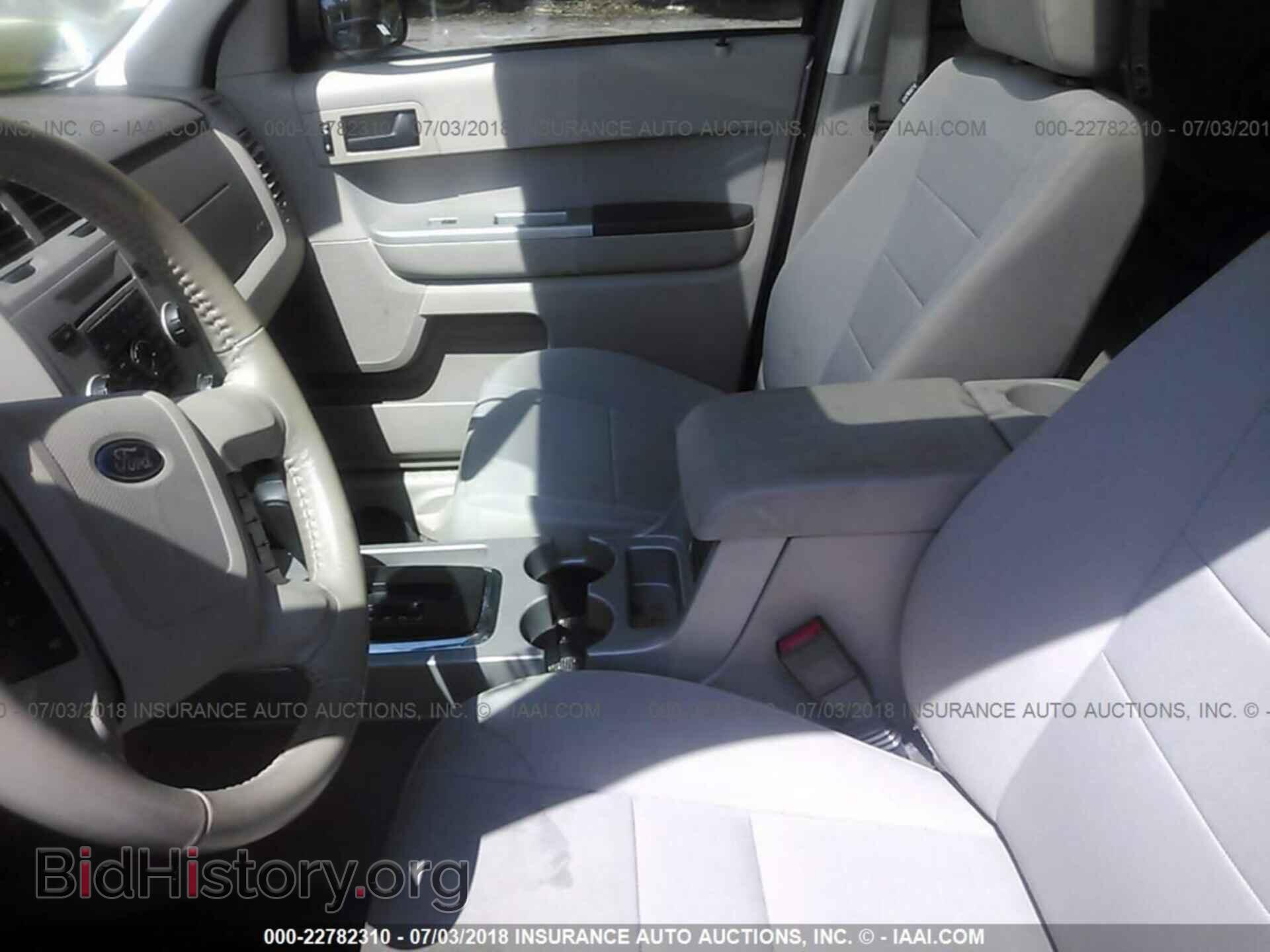 2012 Ford Escape - VIN: 1FMCU0D70CKA98069 - Фото 5