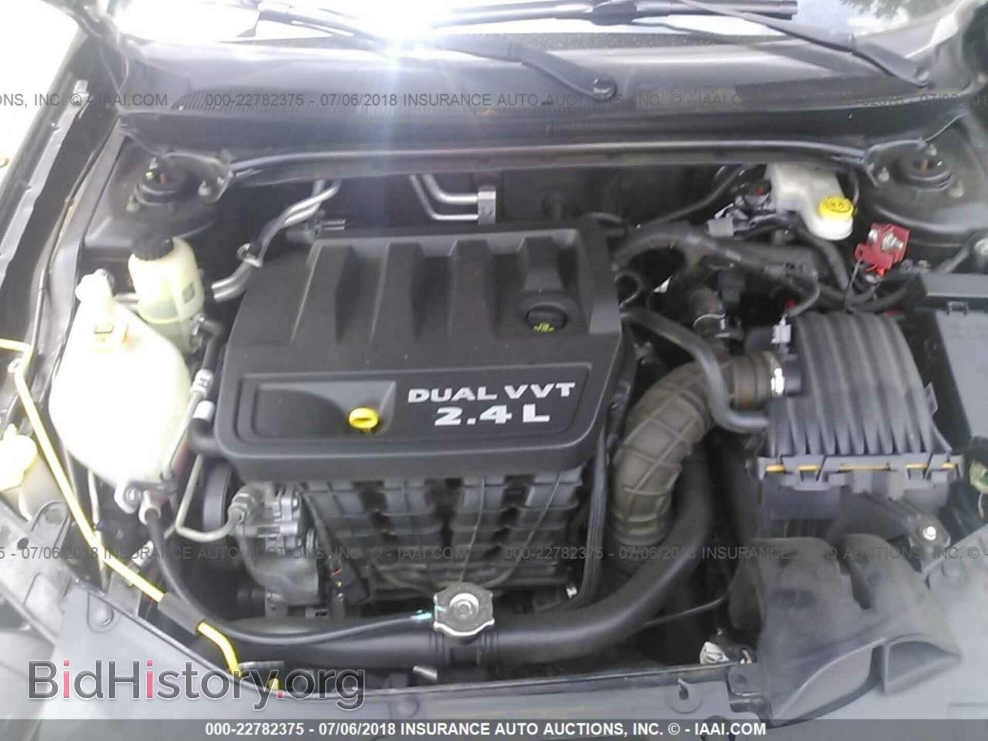 2013 Chrysler 200 - VIN: 1C3CCBBB9DN598651 - Фото 10