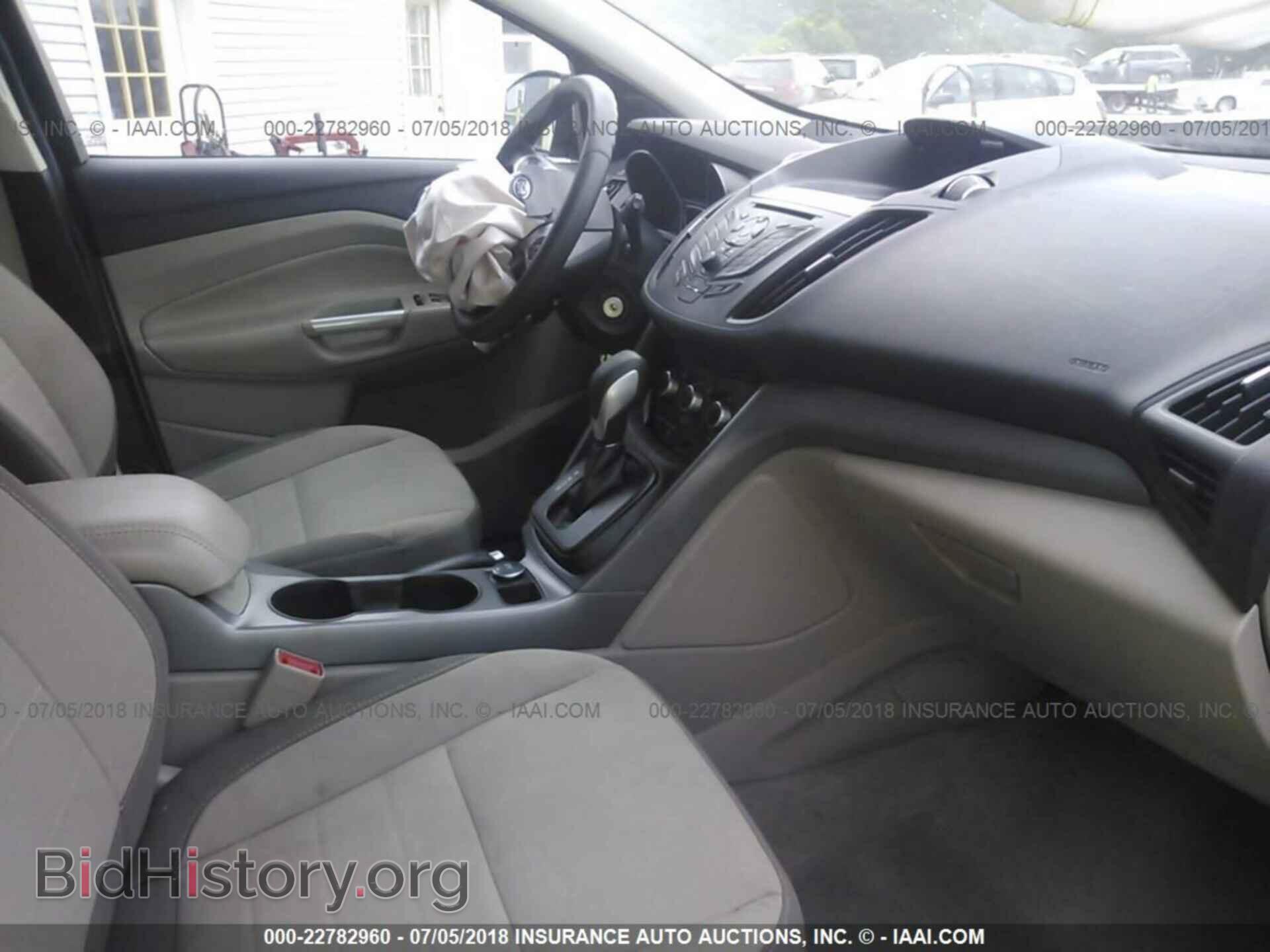 2014 Ford Escape - VIN: 1FMCU9GX7EUC60867 - Фото 5