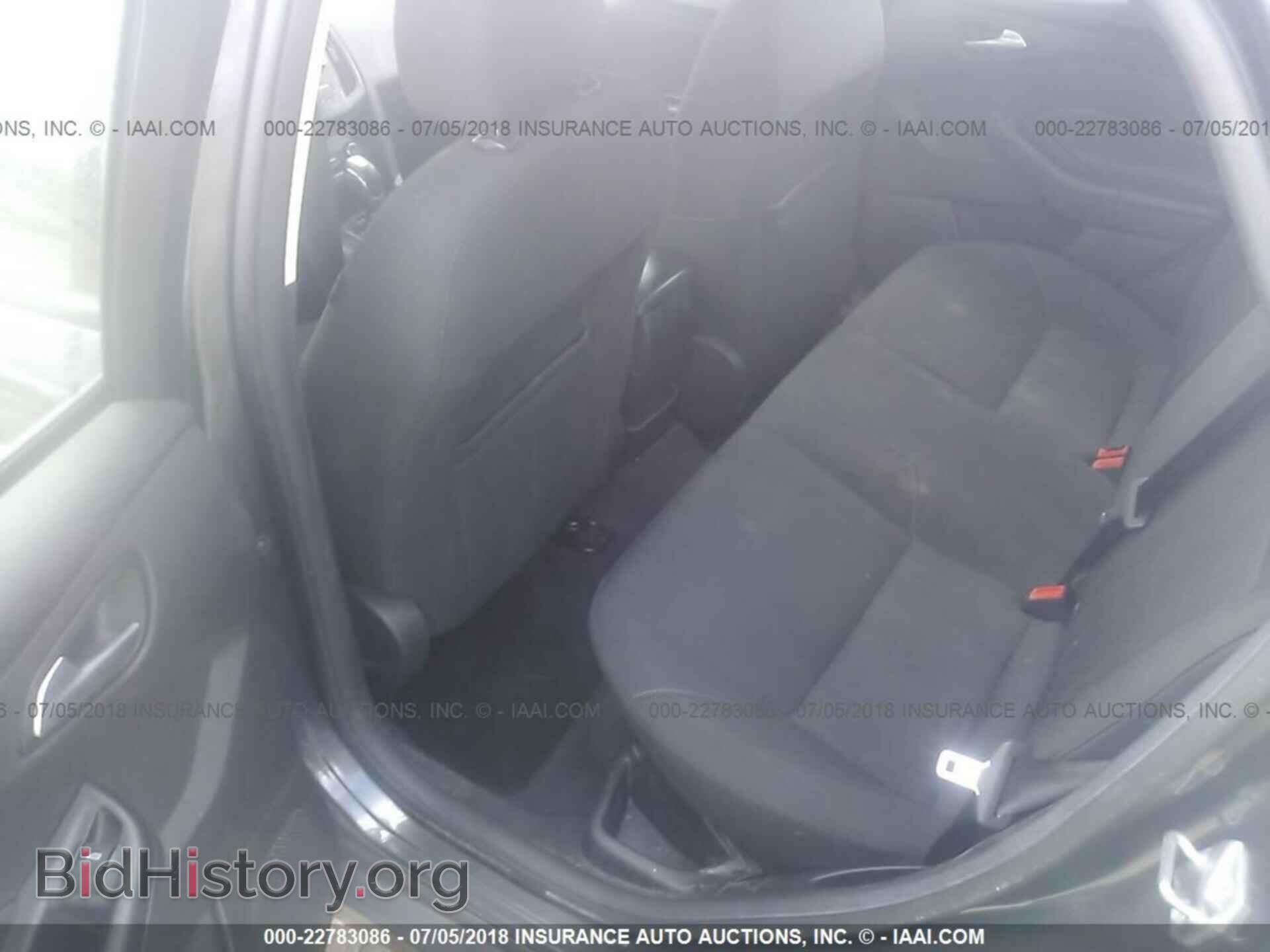2016 Ford Focus - VIN: 1FADP3F23GL381476 - Photo 8