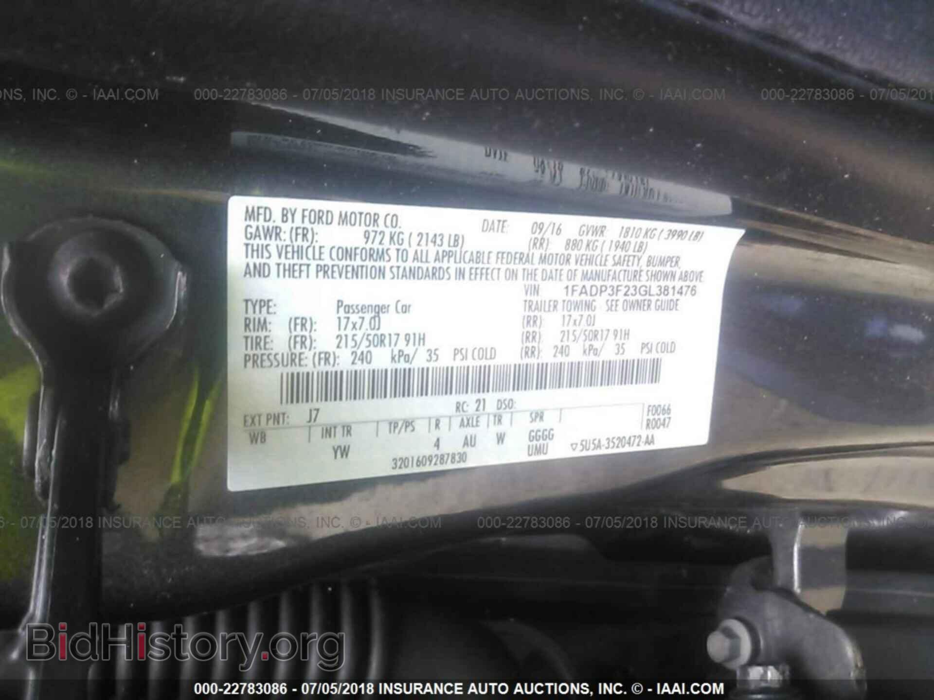 2016 Ford Focus - VIN: 1FADP3F23GL381476 - Photo 9