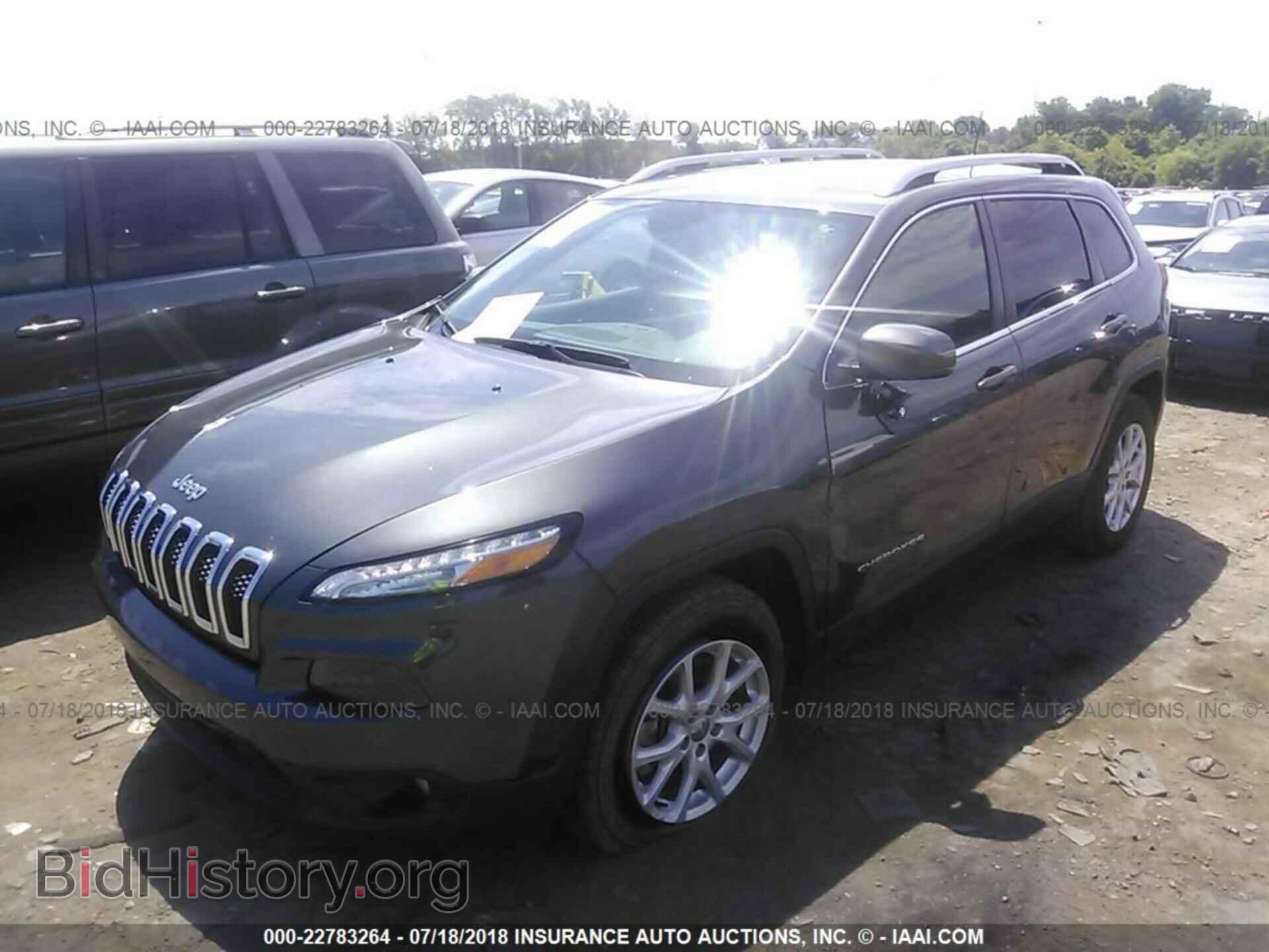 2017 Jeep Cherokee - VIN: 1C4PJMCS5HW564607 - Фото 2