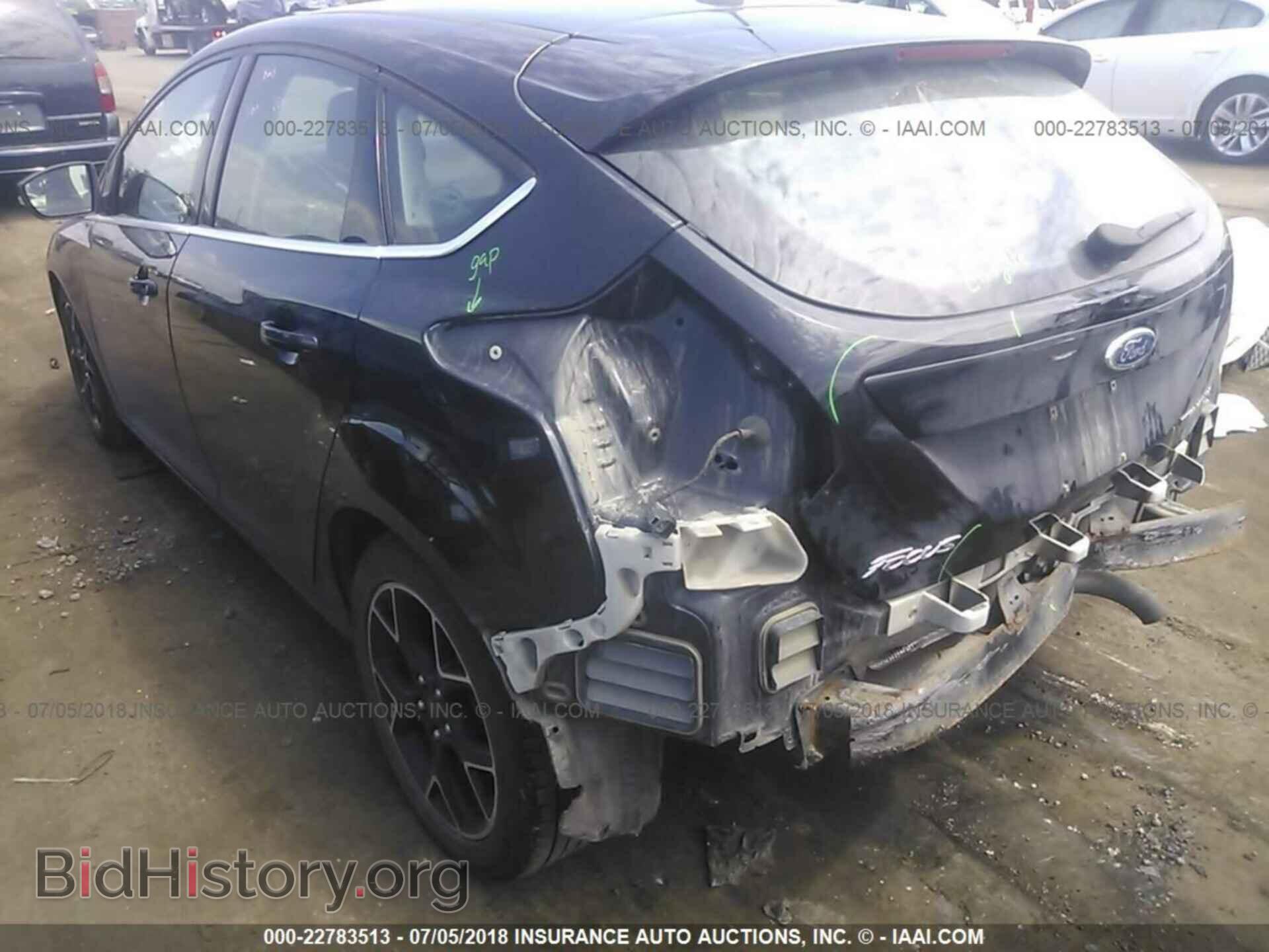 2012 Ford Focus - VIN: 1FAHP3N20CL323788 - Photo 3