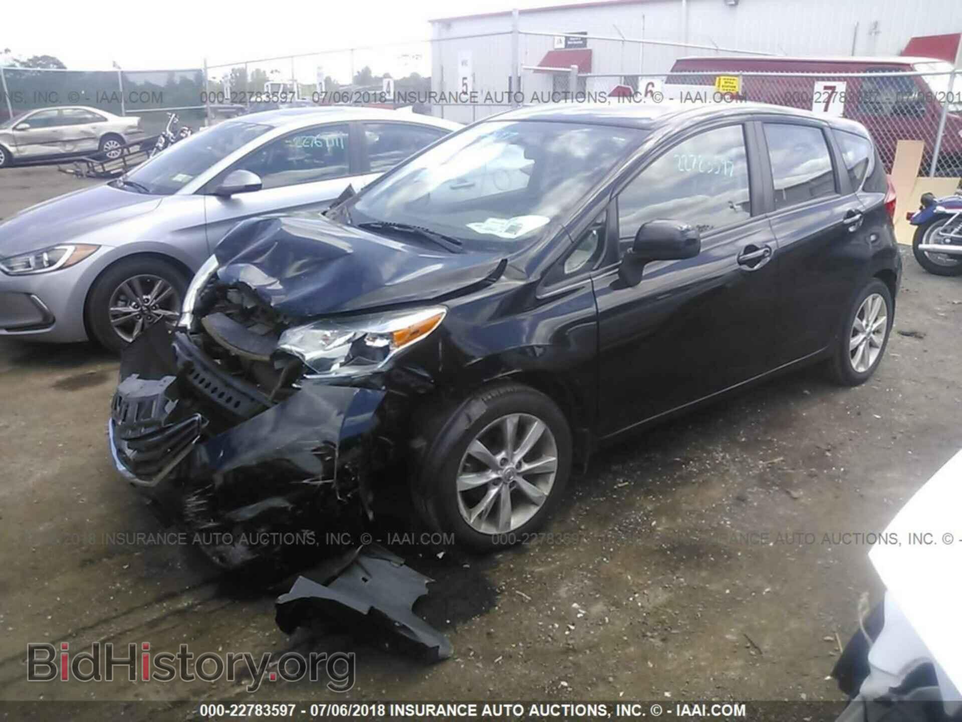 2014 Nissan Versa note - VIN: 3N1CE2CP1EL436520 - Фото 2