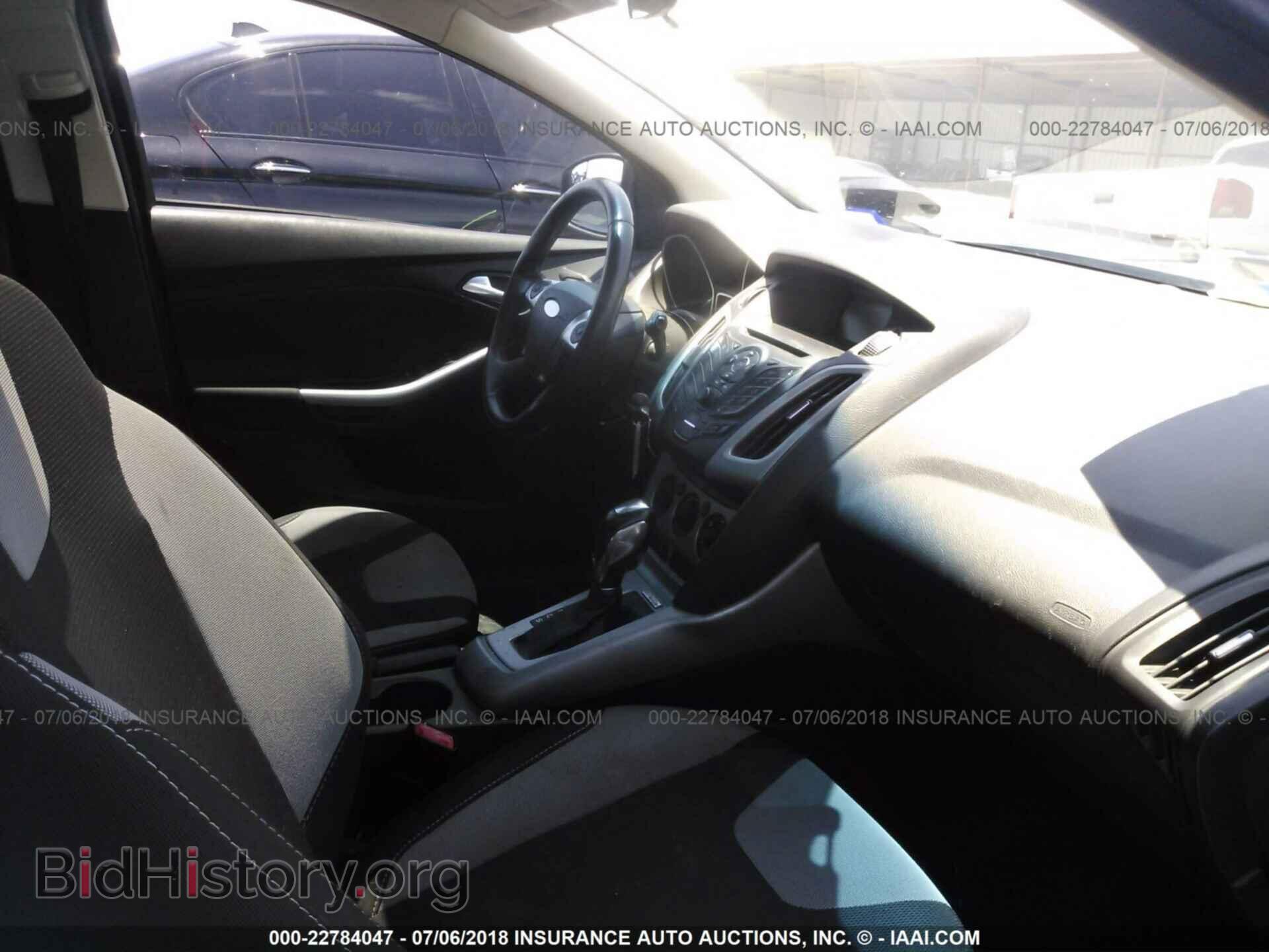 2012 Ford Focus - VIN: 1FAHP3K22CL256907 - Photo 5