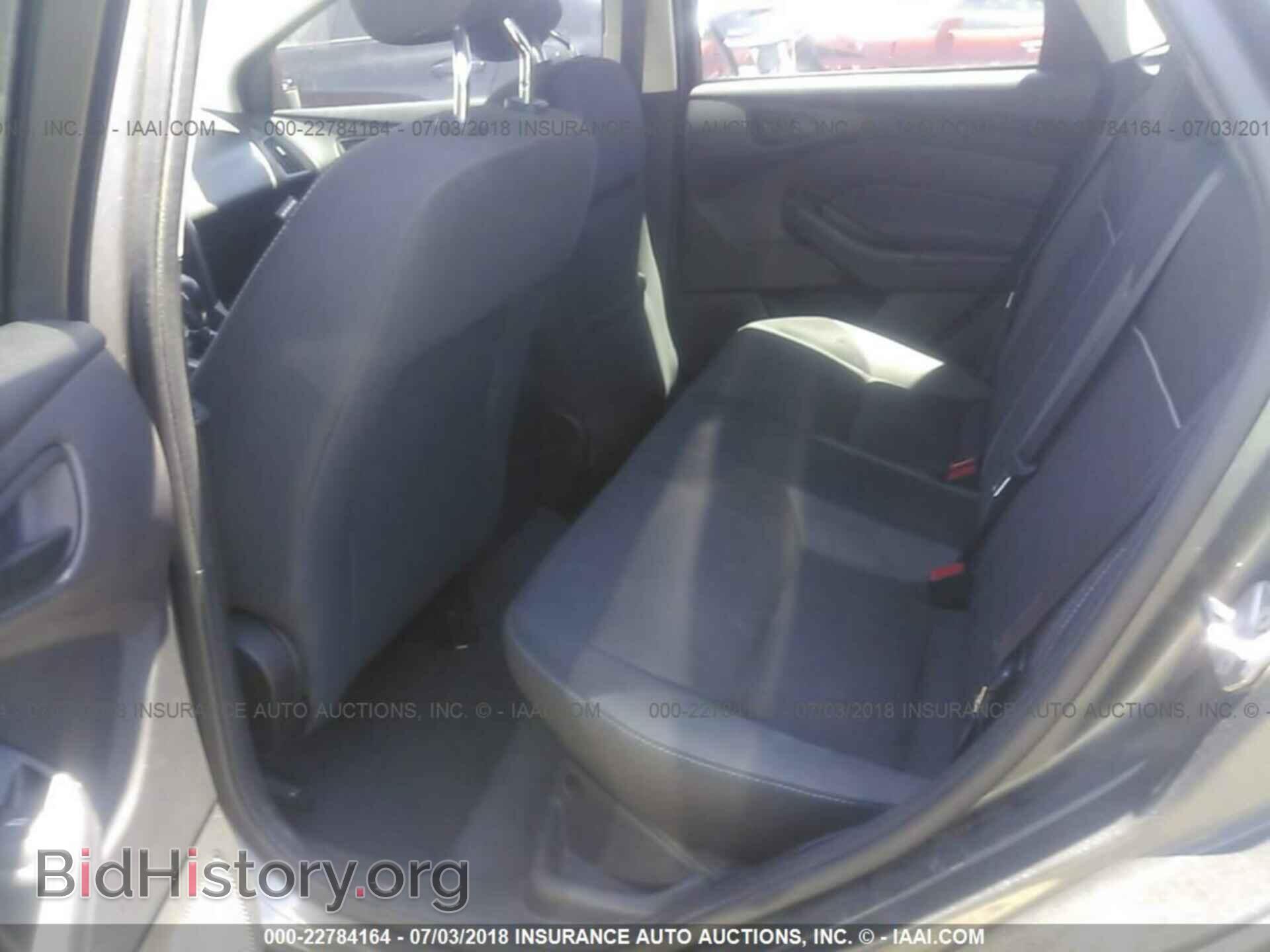 2012 Ford Focus - VIN: 1FAHP3F29CL302839 - Photo 8