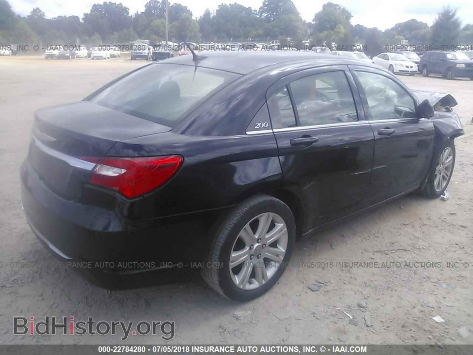 2012 Chrysler 200 - VIN: 1C3CCBAB7CN178905 - Photo 4