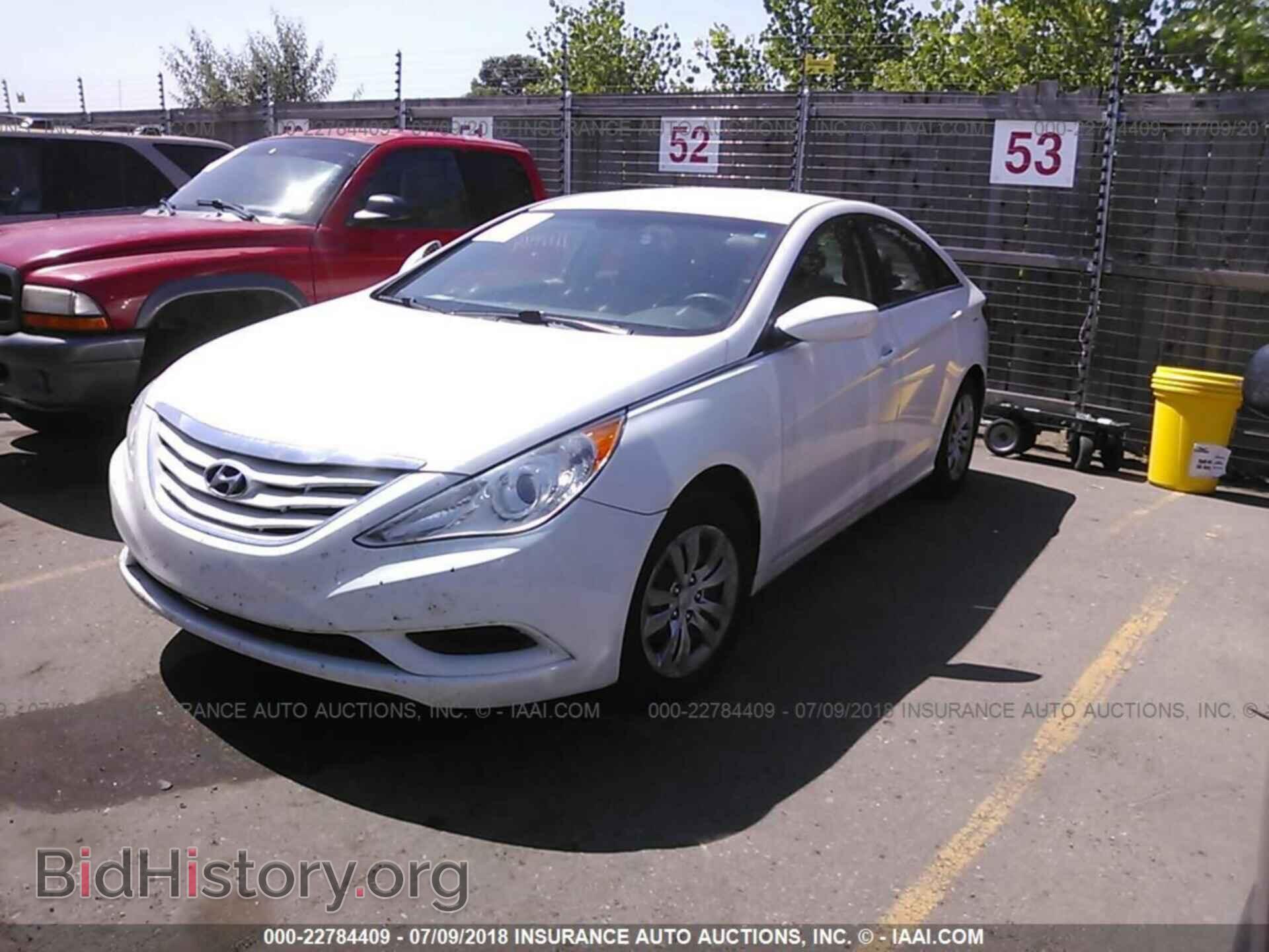2012 Hyundai Sonata - VIN: 5NPEB4AC2CH364413 - Фото 2