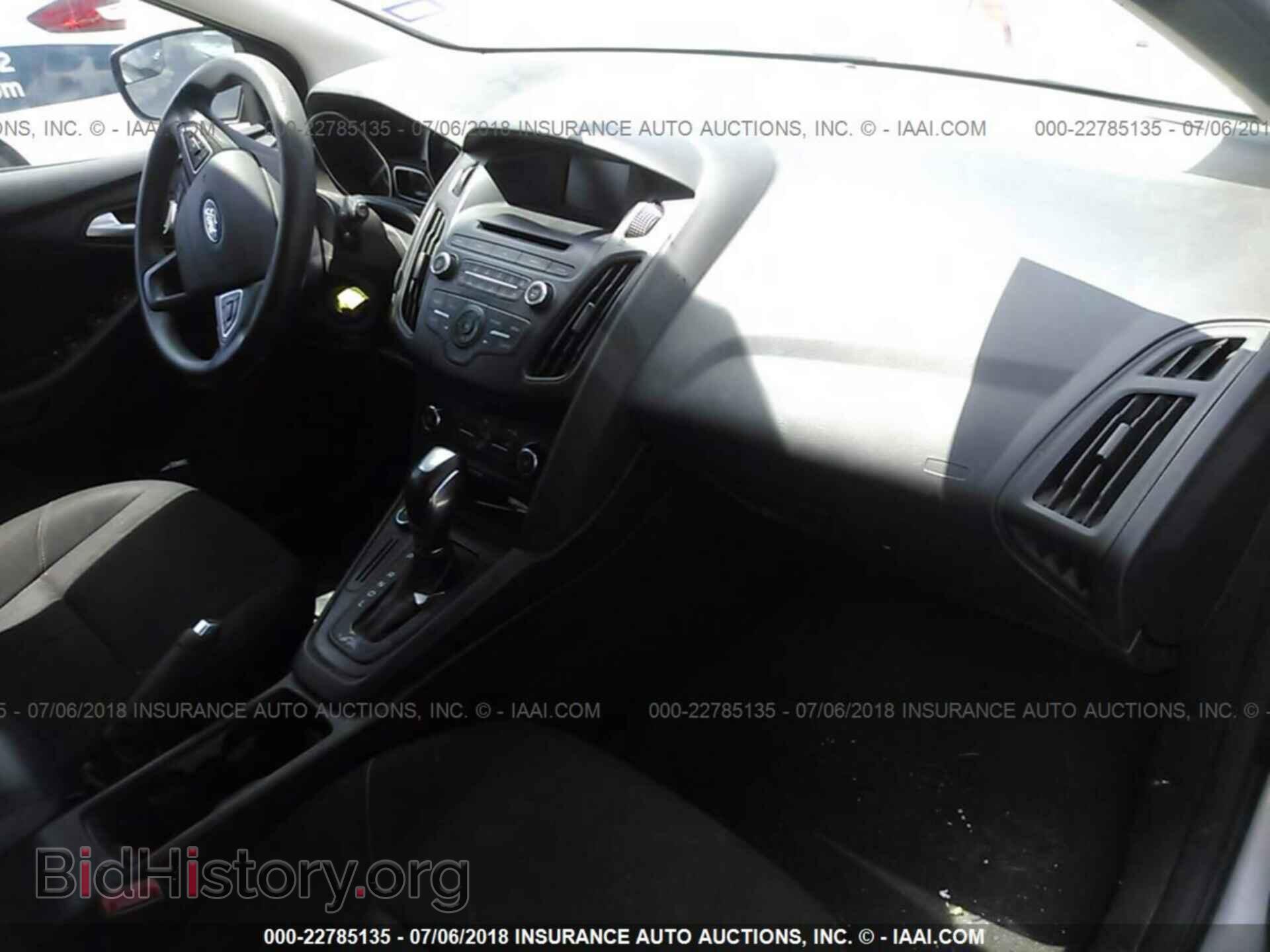 2015 Ford Focus - VIN: 1FADP3K27FL203560 - Photo 5