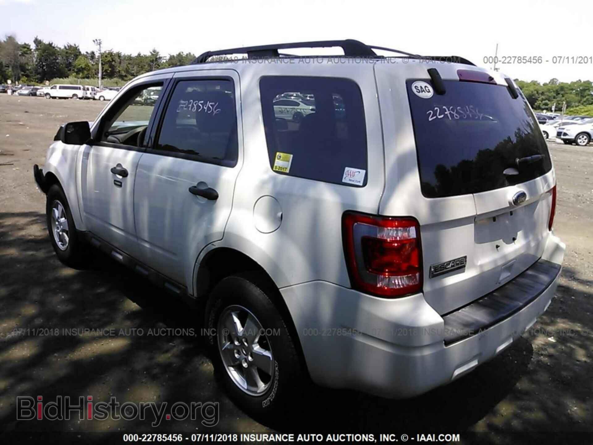 2011 Ford Escape - VIN: 1FMCU9D77BKB43429 - Photo 3