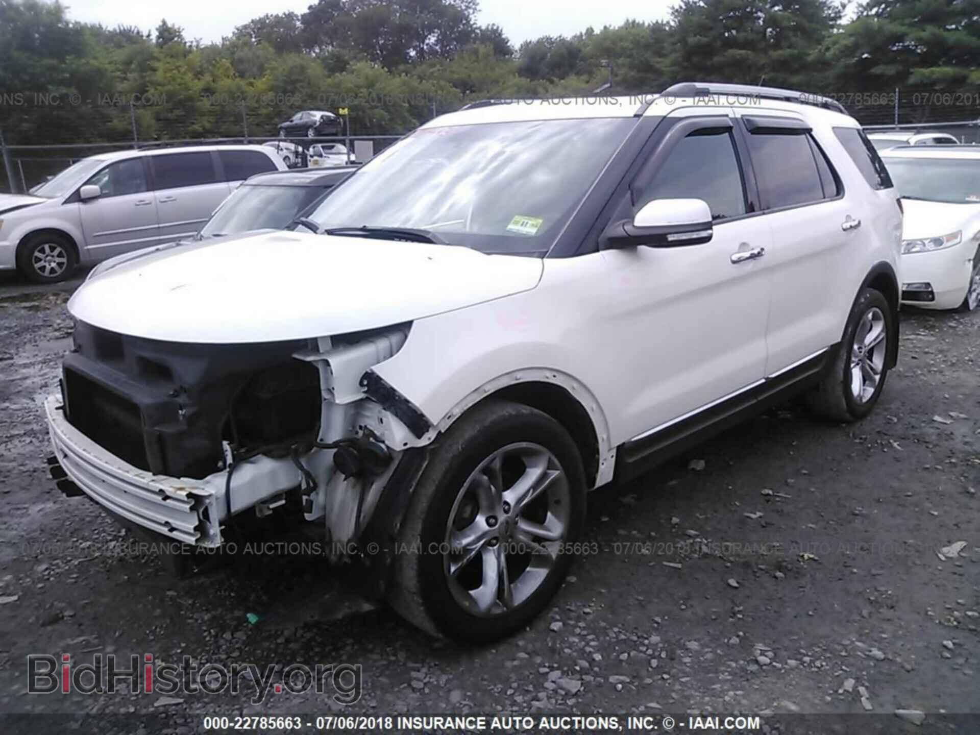 2011 Ford Explorer - VIN: 1FMHK7F86BGA88836 - Фото 2