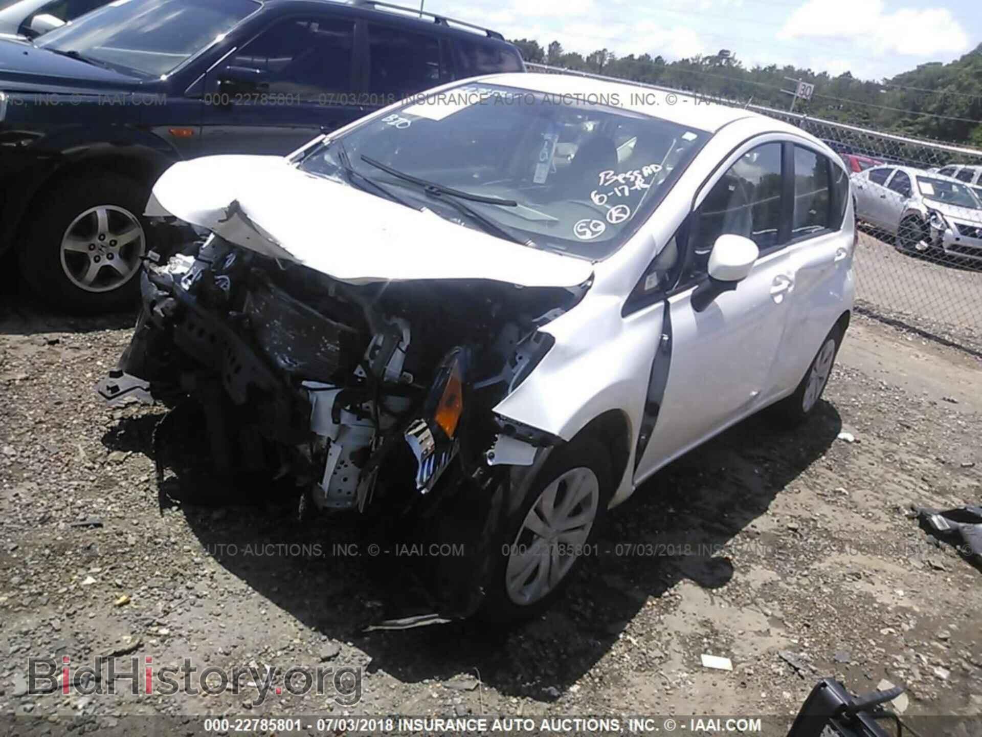 2017 Nissan Versa note - VIN: 3N1CE2CP8HL353526 - Фото 2