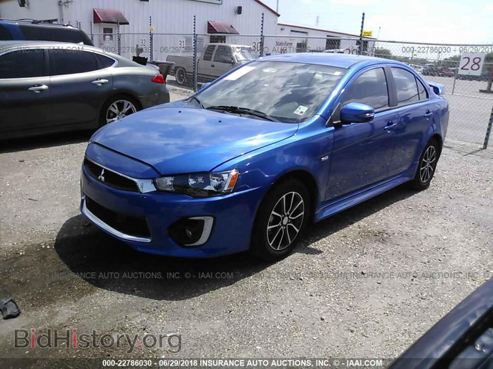 2017 Mitsubishi Lancer - VIN: JA32U2FU3HU014657 - Фото 2