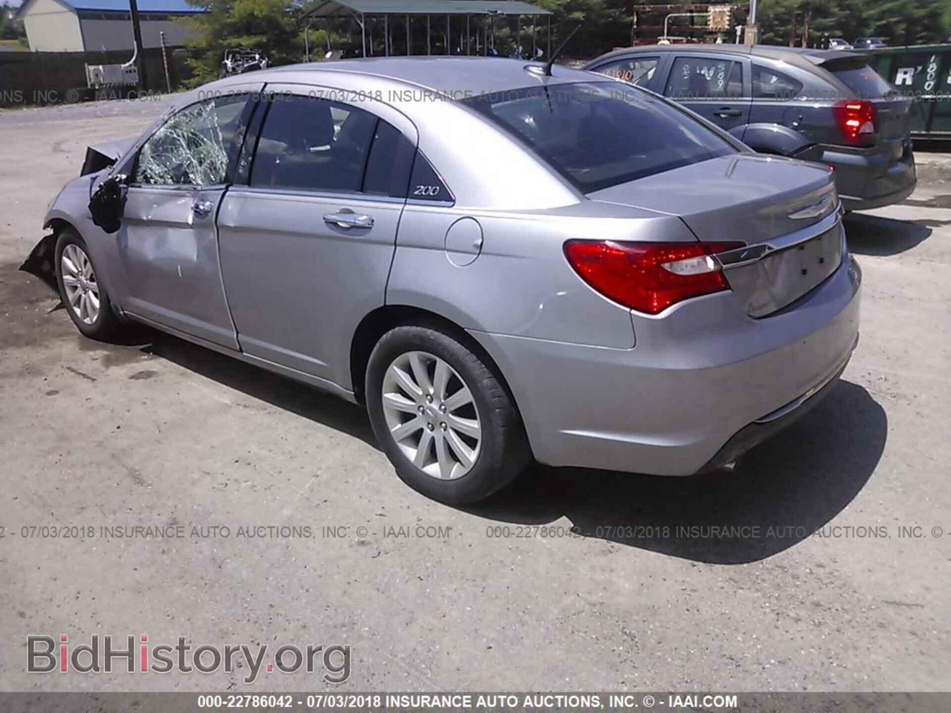 2013 Chrysler 200 - VIN: 1C3CCBCG4DN524662 - Photo 3