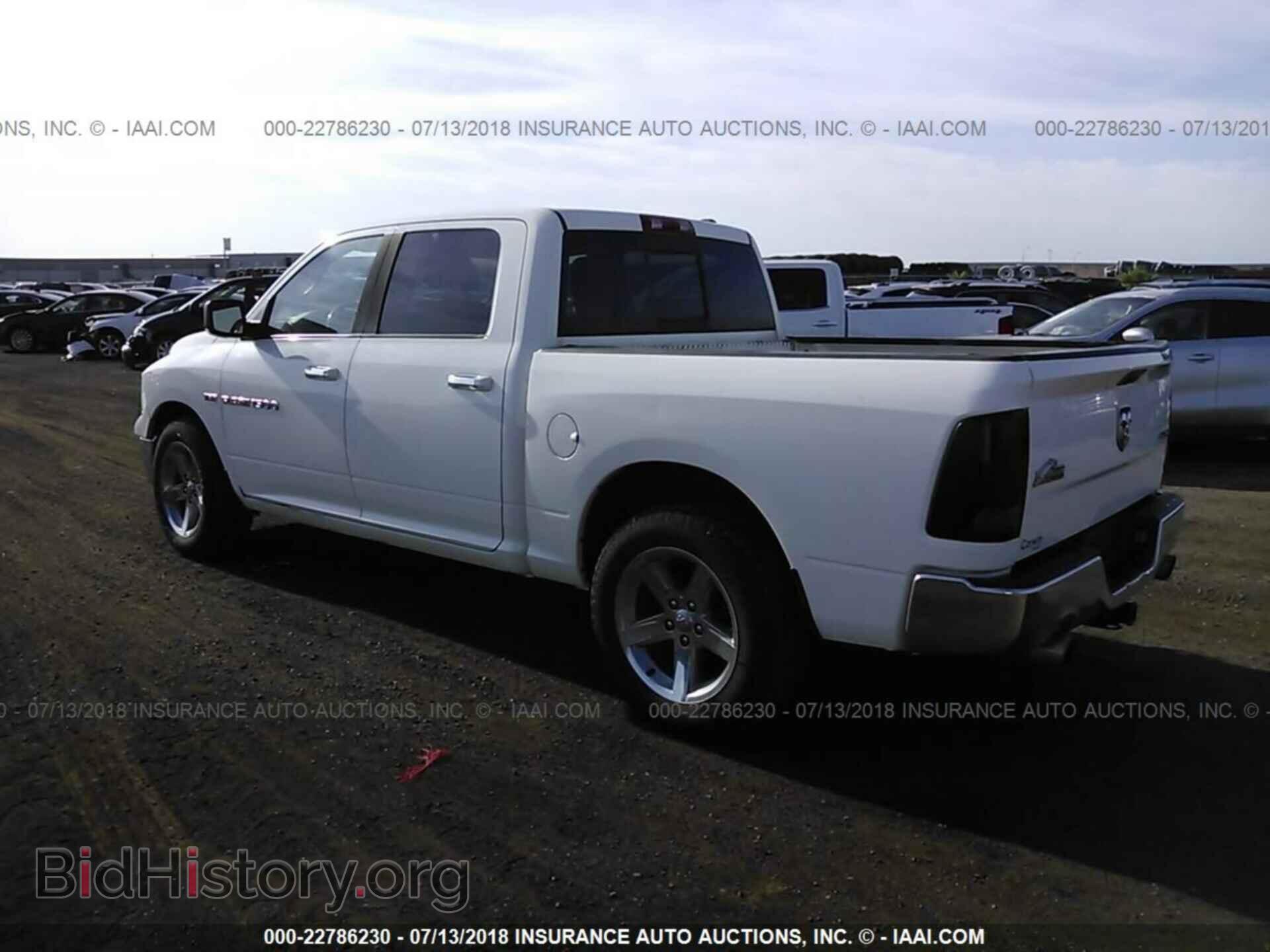 2012 Dodge Ram 1500 - VIN: 1C6RD7LT1CS341420 - Фото 3