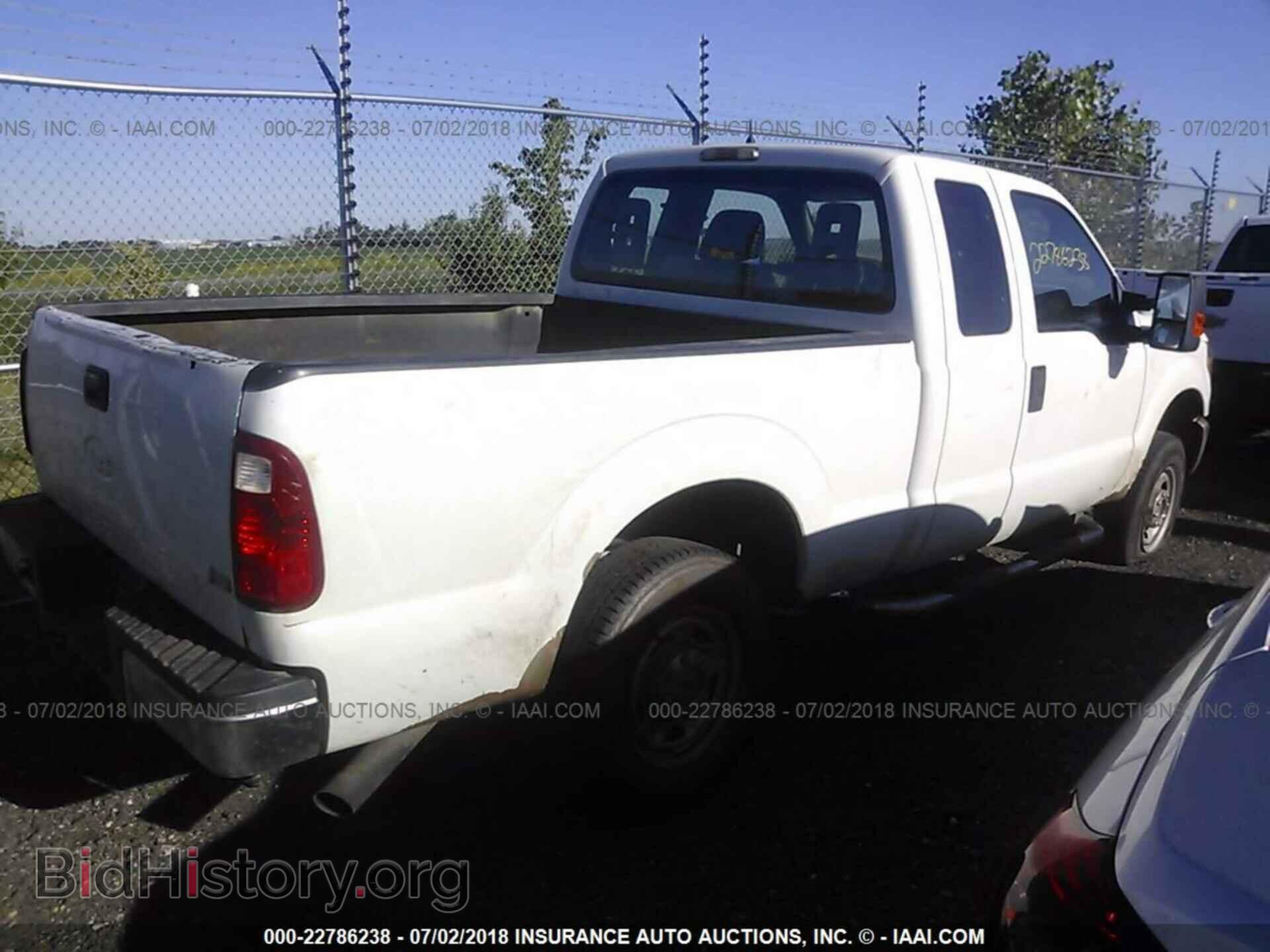 2011 Ford F250 - VIN: 1FT7X2B68BEA15858 - Фото 4